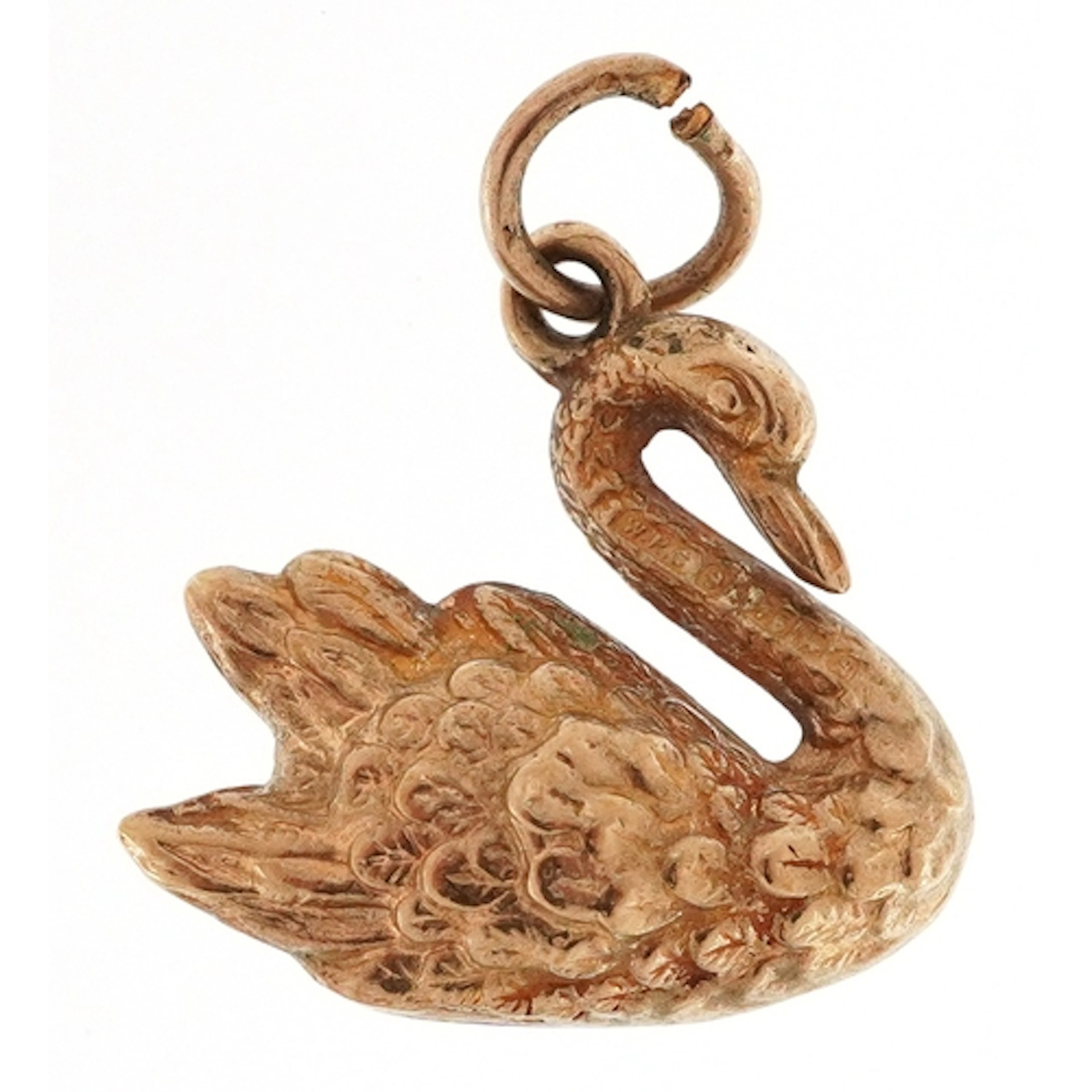 9ct gold charm in the form of a swan, 1.7cm in length, 0.9g.