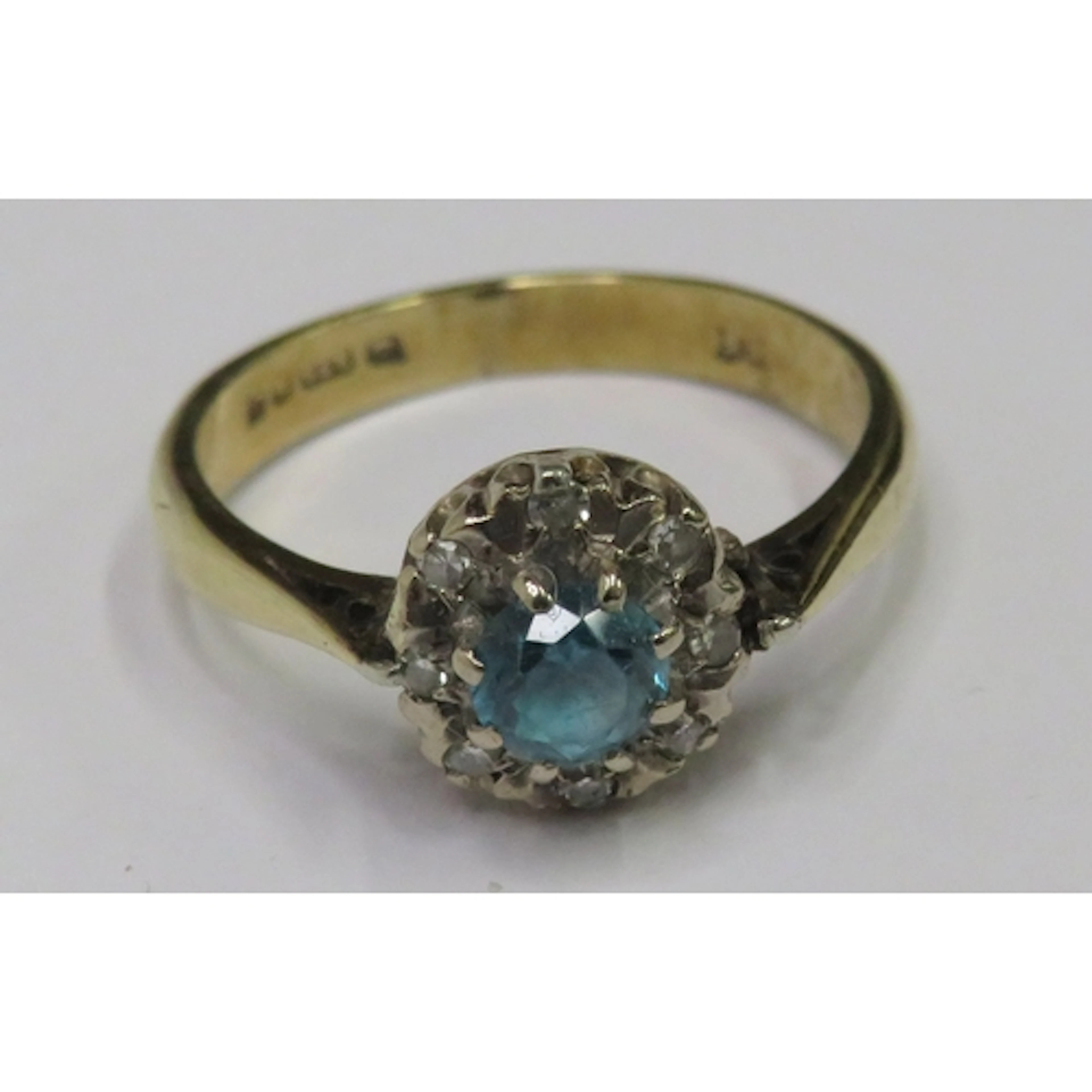 9ct Yellow Gold Ring set blue stone (Zircon), white stone su...