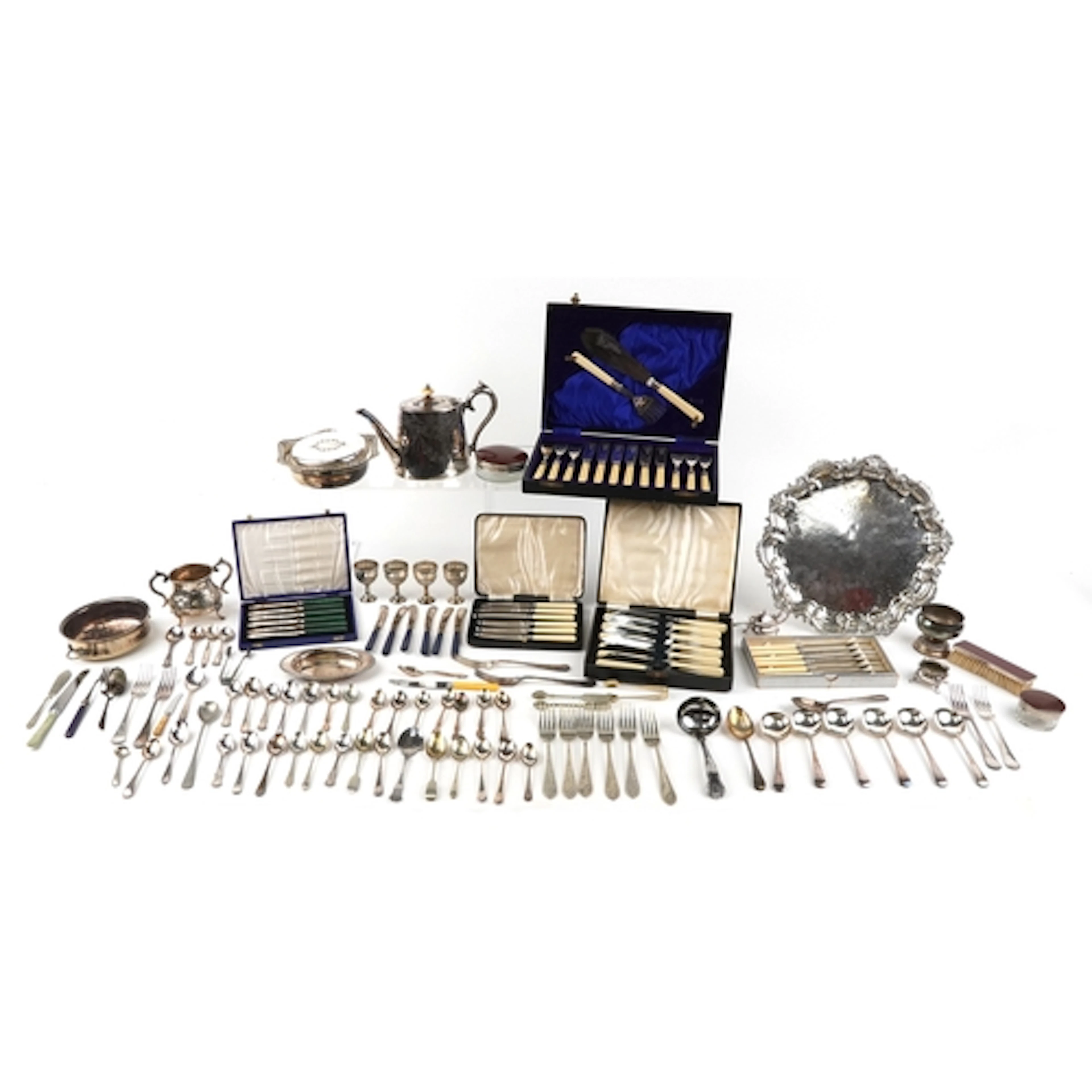 Collection of vintage and later silver plated items includin...