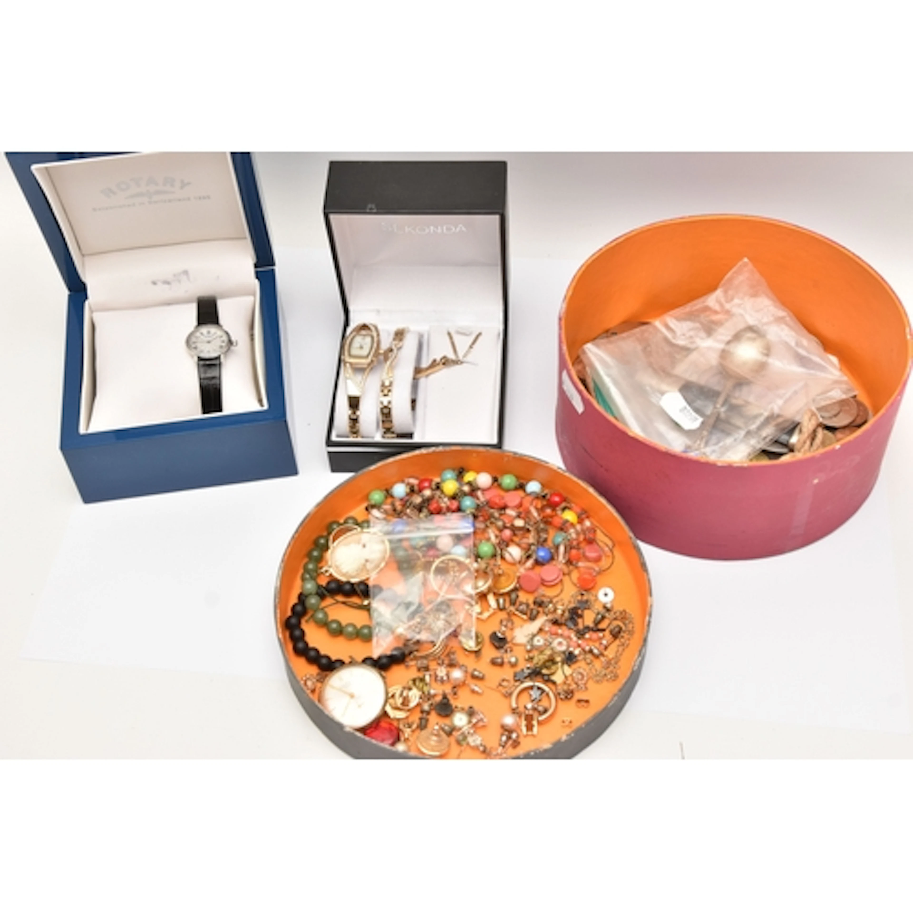A PLASTIC BOX OF ASSORTED ITEMS, to include a single silver ...