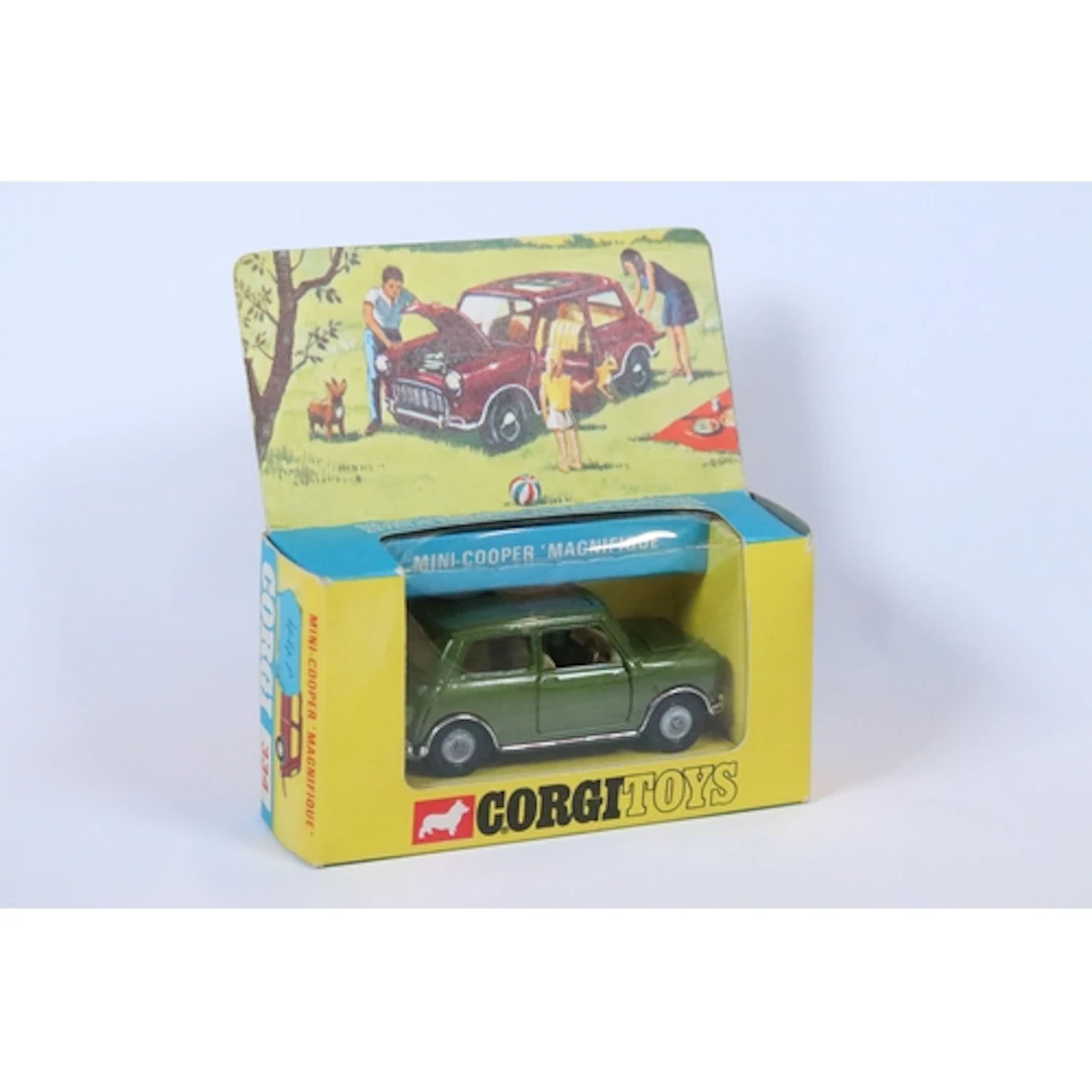Boxed Corgi 334 Mini Cooper Magnifique diecast model in gree...