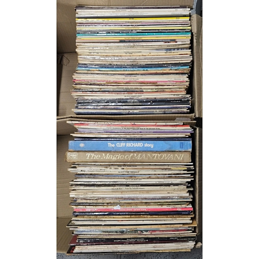 Records incl. ELO, The Beegees, Diana Ross, Buddy Holly, Elv...