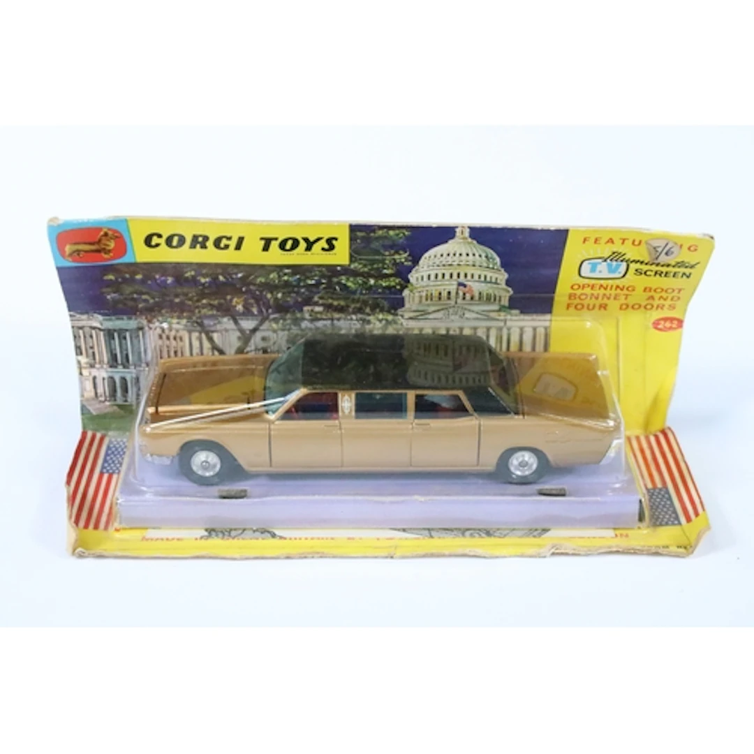 Boxed/carded Corgi 262 Lincoln Continental Executive Limousi...