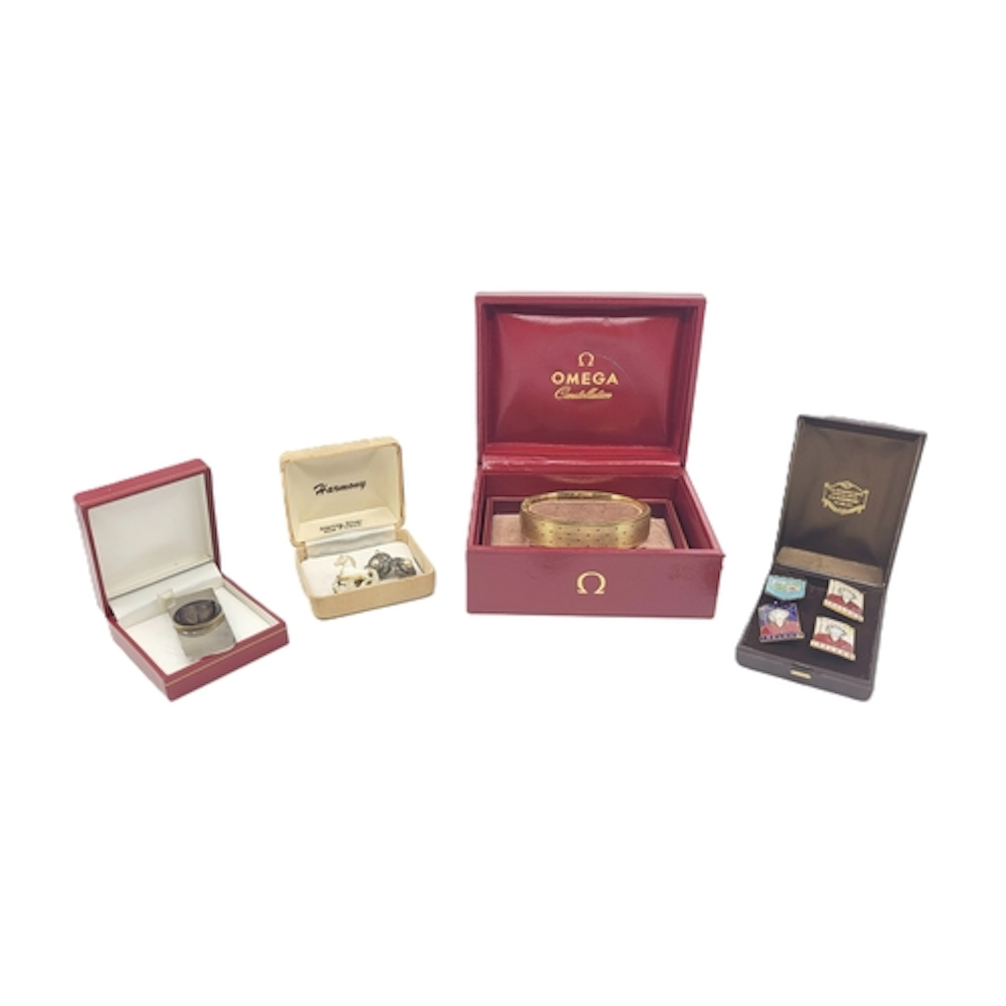 A LARGE COLLECTION OF COSTUME JEWELLERY, to include a vintag...