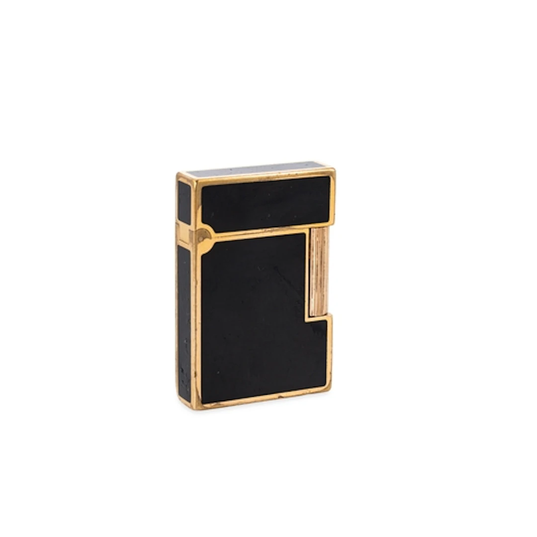 A FRENCH DUPONT ENAMEL LIGHTER