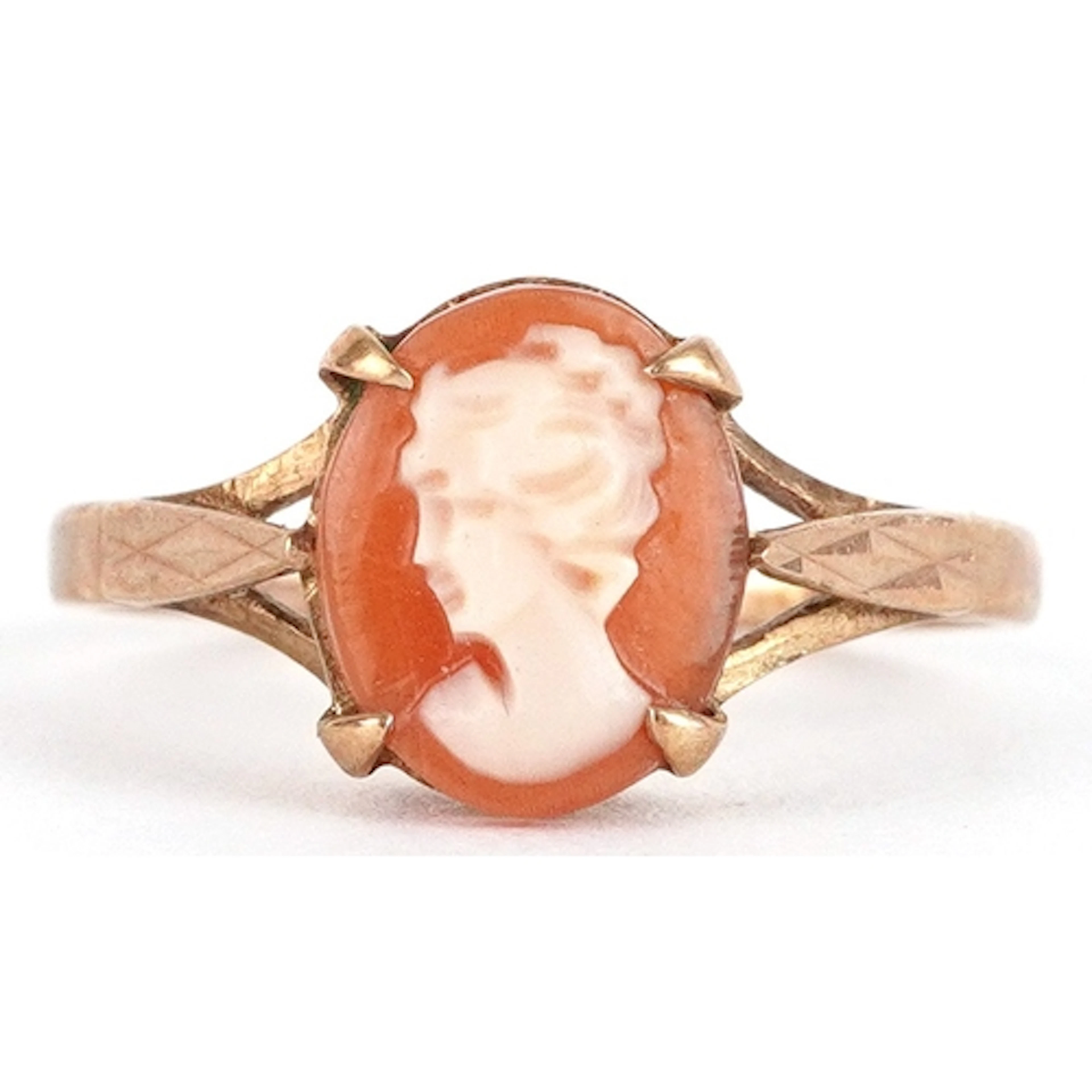 9ct gold cameo shell ring carved with a maiden head, size M,...