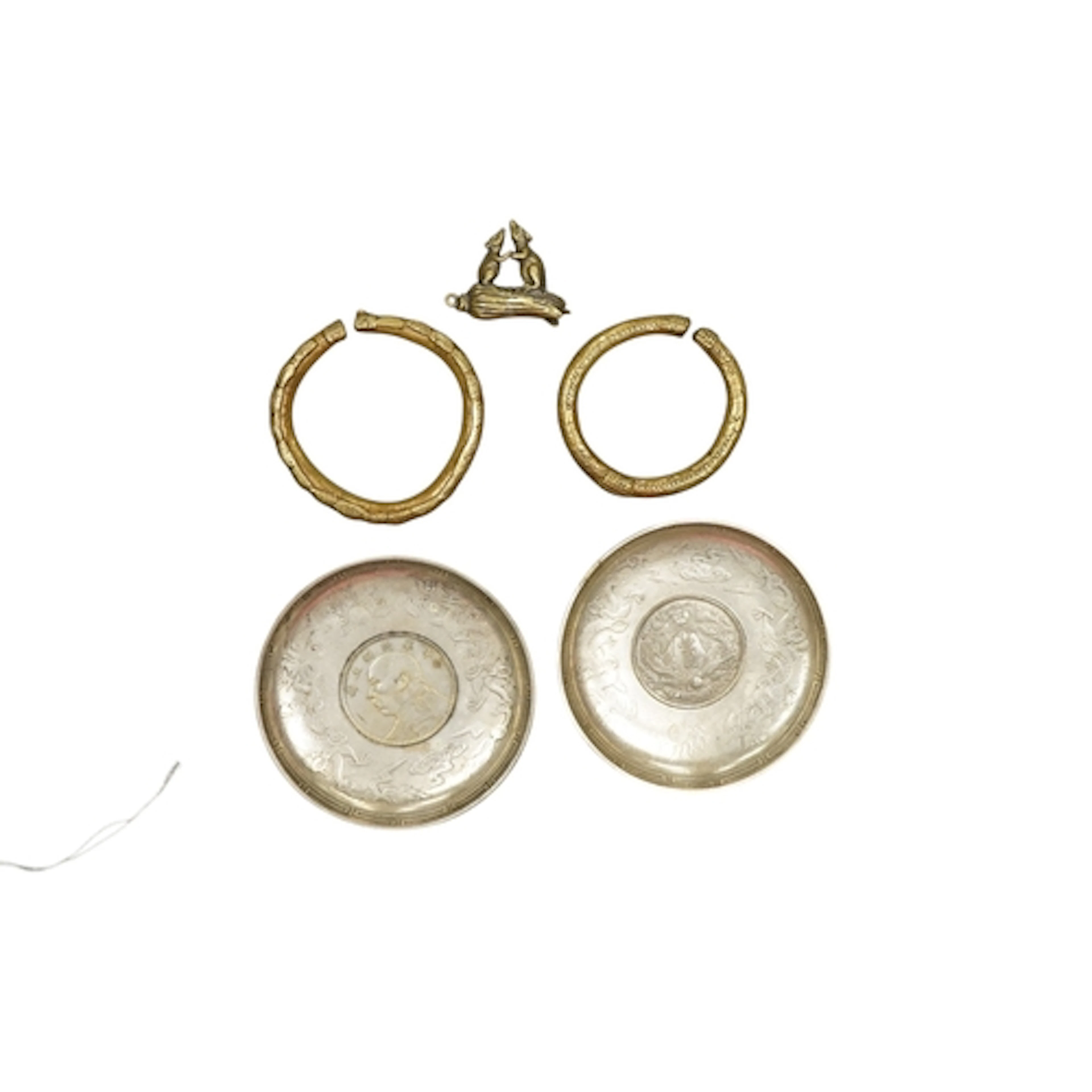 Two Chinese coin type dishes, diameter(s) 10cm, two bronze b...