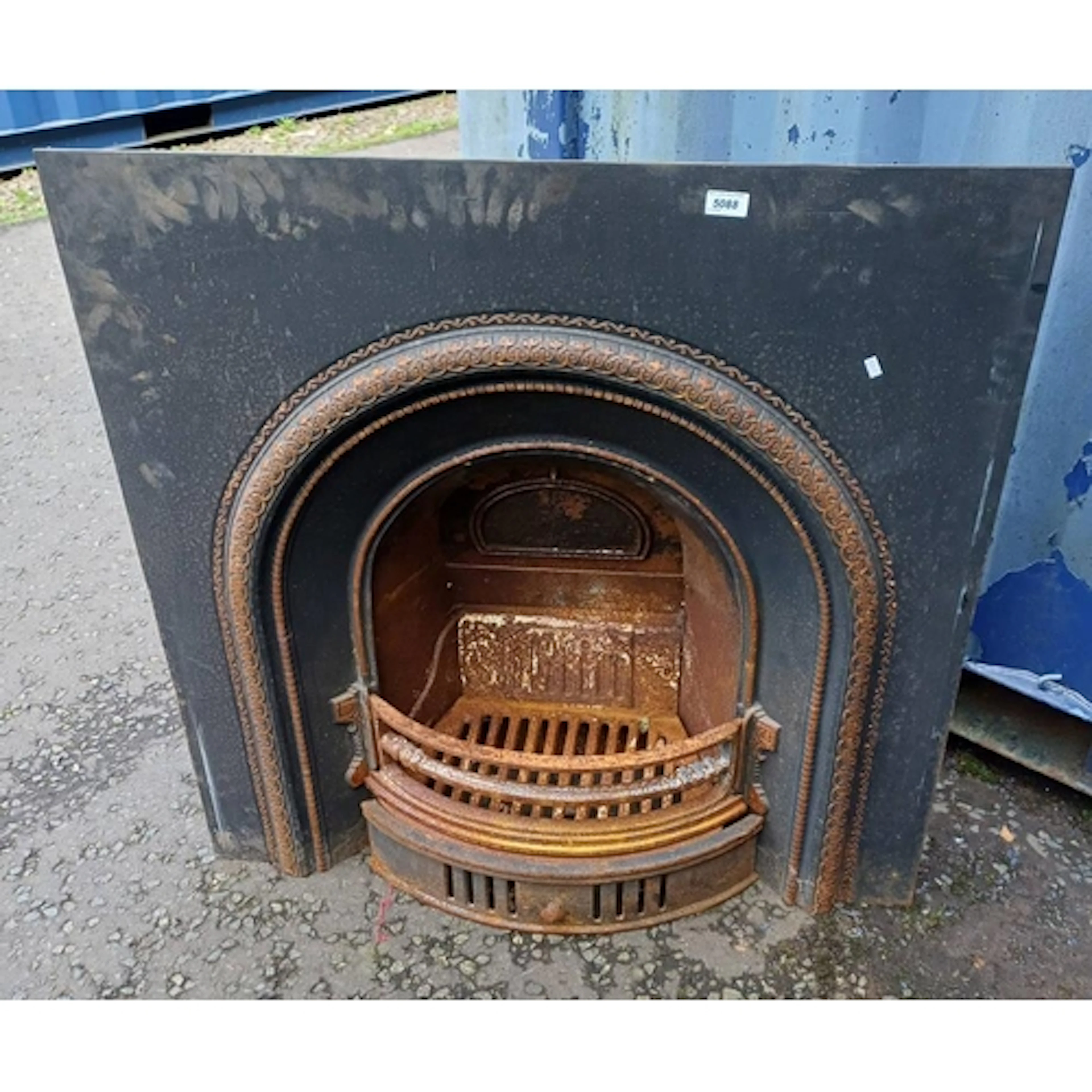 CAST IRON FIREPLACE