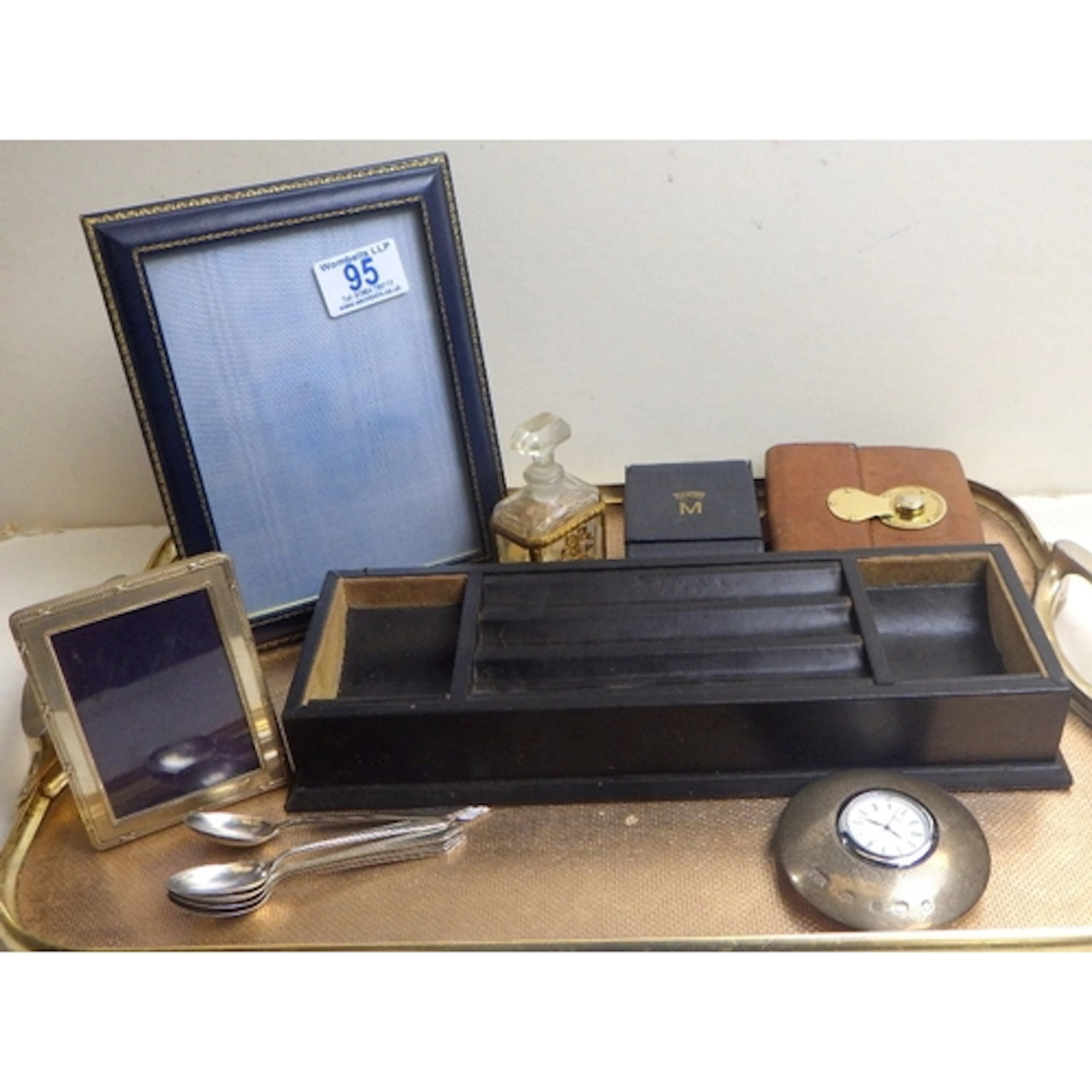 A collectors' lot incl five silver coffee spoons; a silver p...