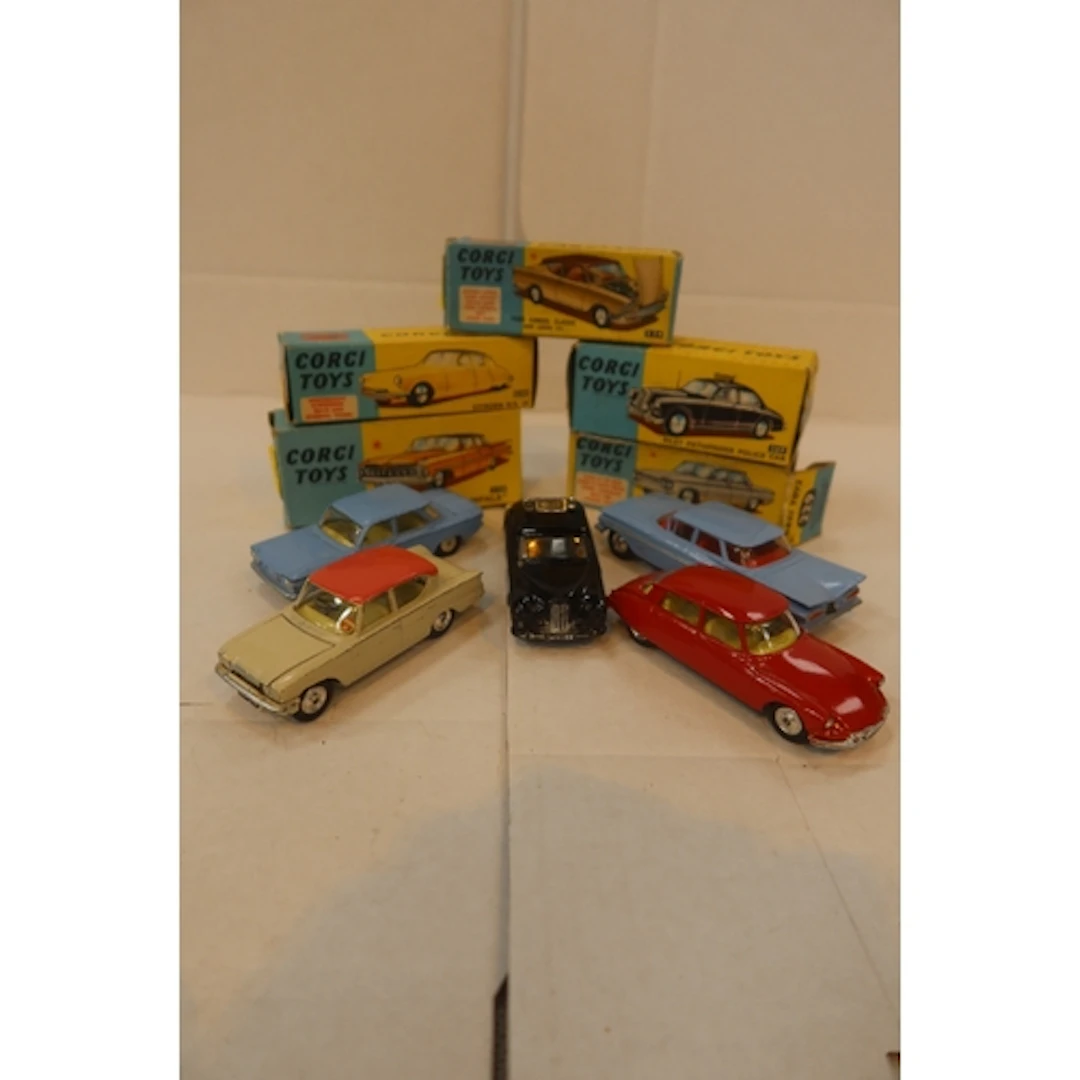 Corgi Toys 209, 220, 229, 234, 210s