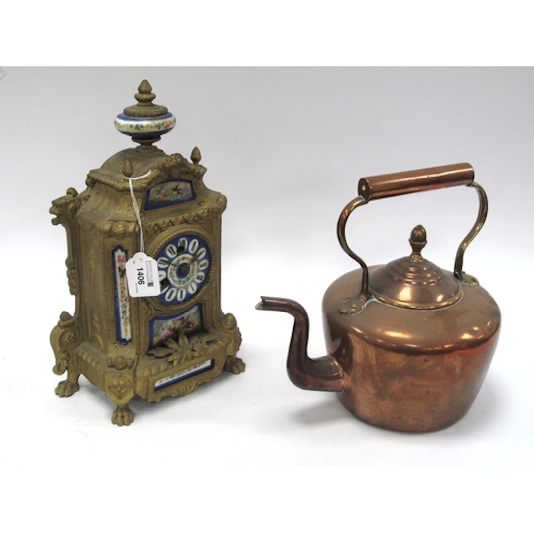 XIX Century Gilt Metal Mantel Clock, with painted ceramic di...