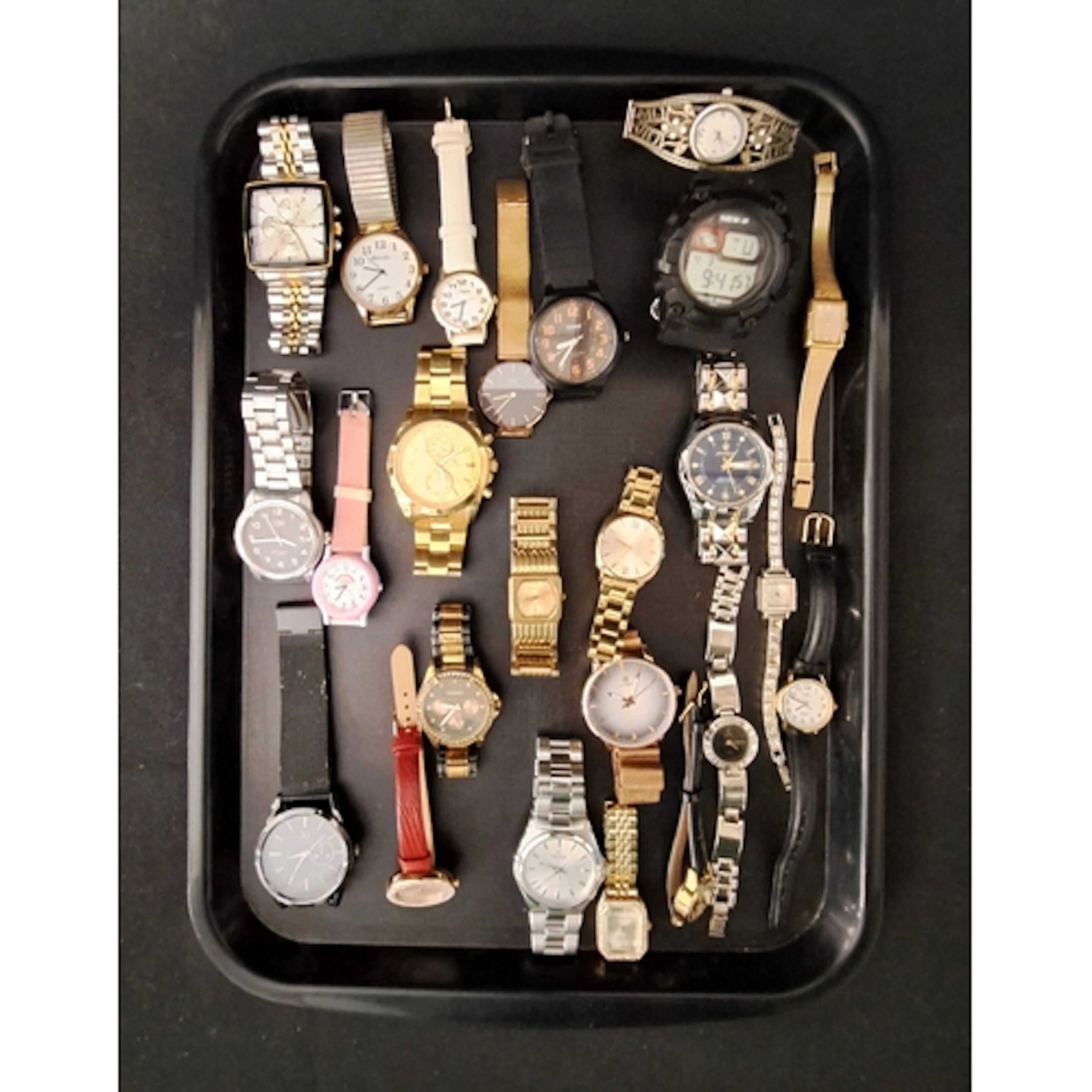 SELECTION OF LADIES AND GENTLEMEN'S WRISTWATCHES including R...