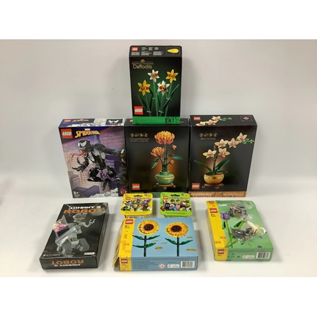 Six Lego Sets to include #76230 Marvel Spider-Man Venom, #10...