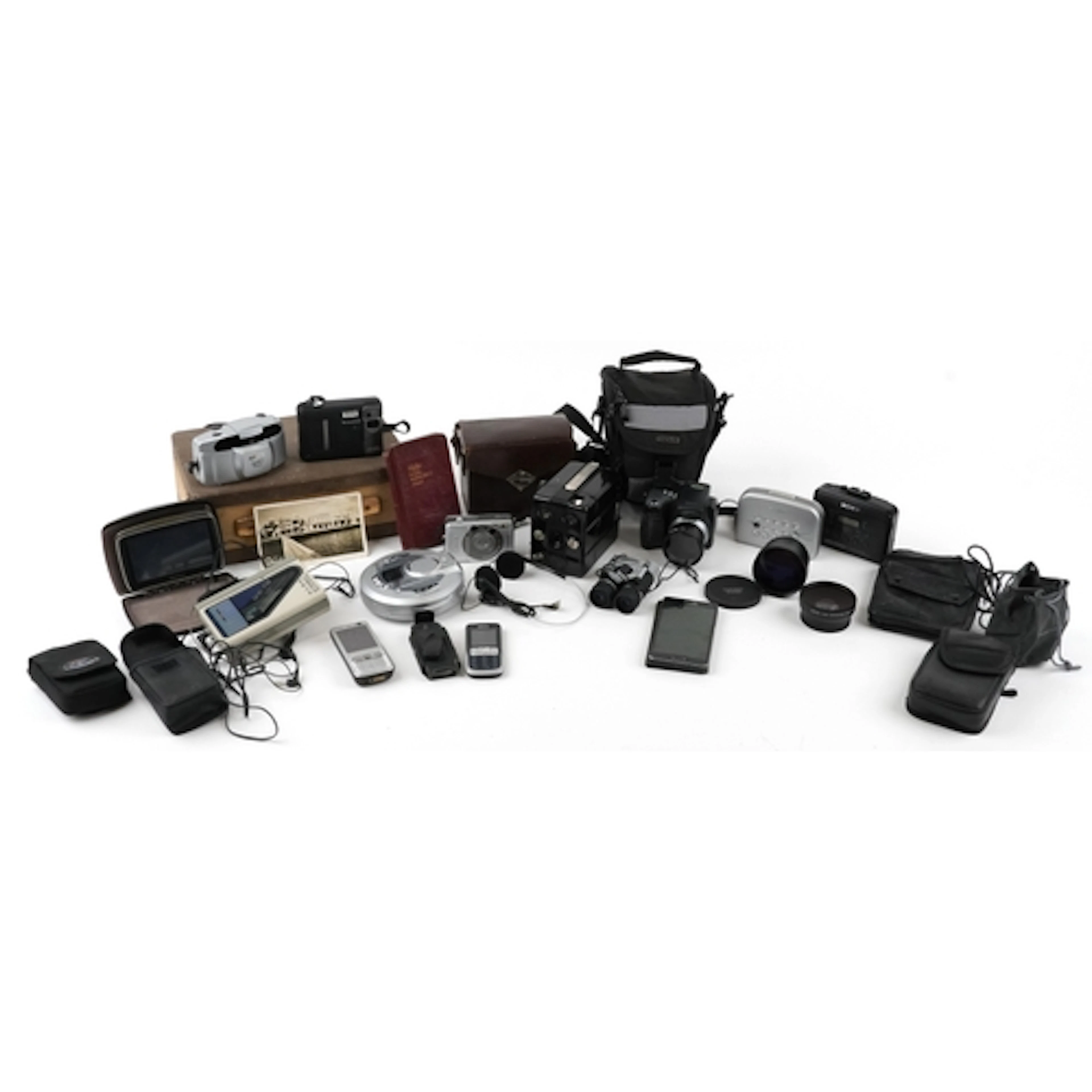 Vintage cameras and electricals including Kodak Easyshare DX...