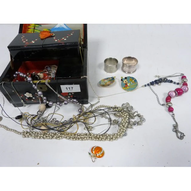 Japanese laquared box of costume jewellery.