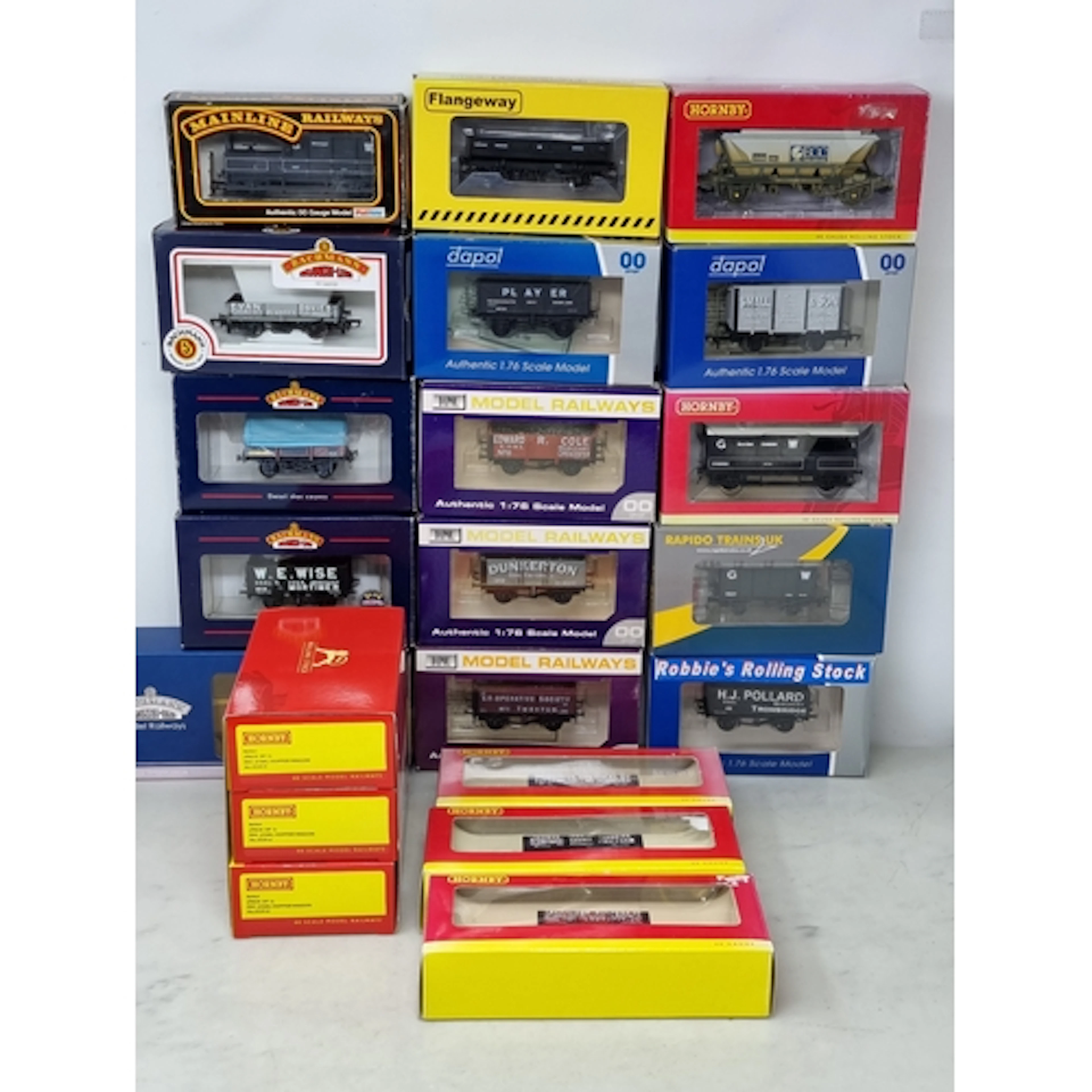 Twenty one boxed 00 gauge Wagons including 3x pack of Hornby...