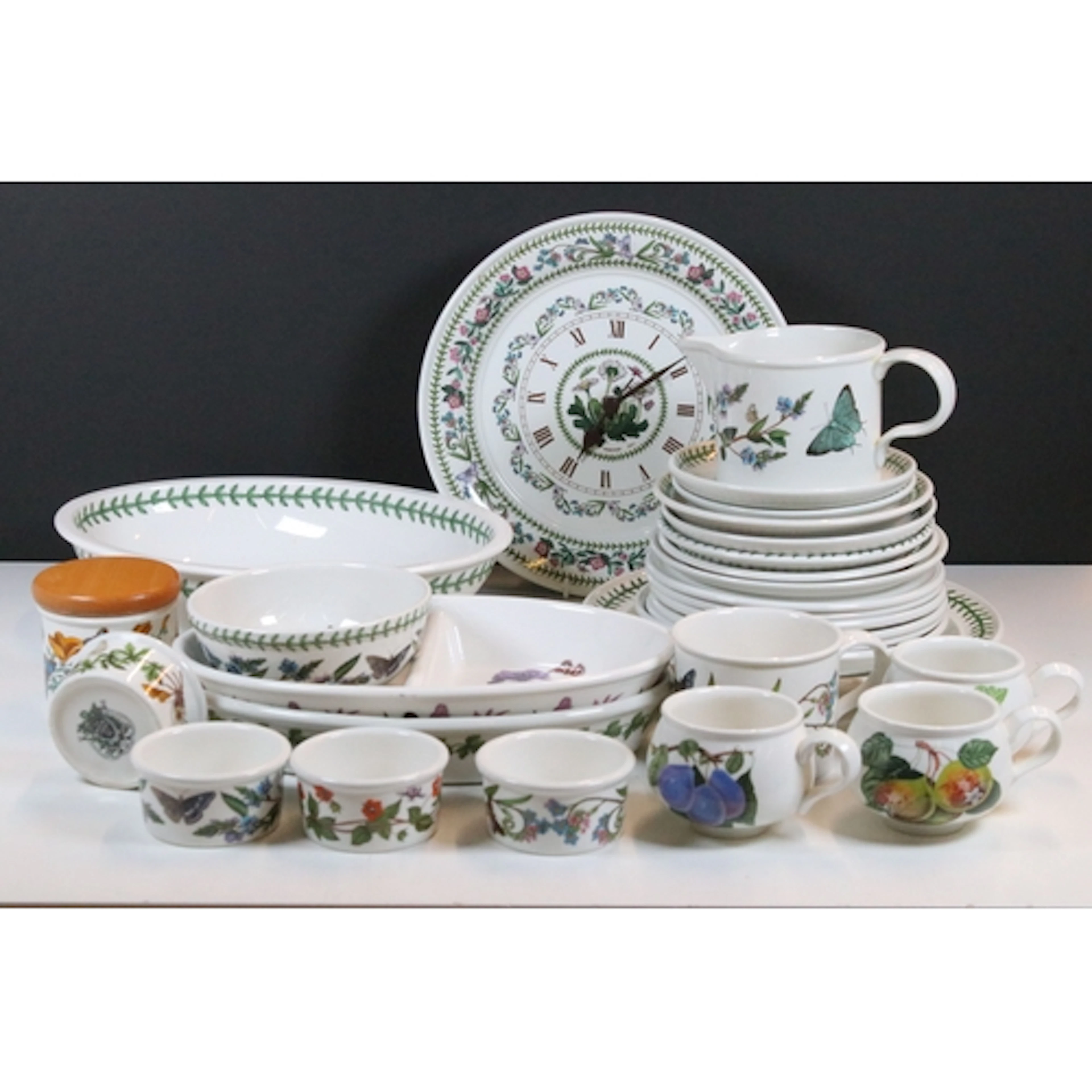 A collection of Portmeirion Pomona and Botanic Garden patter...