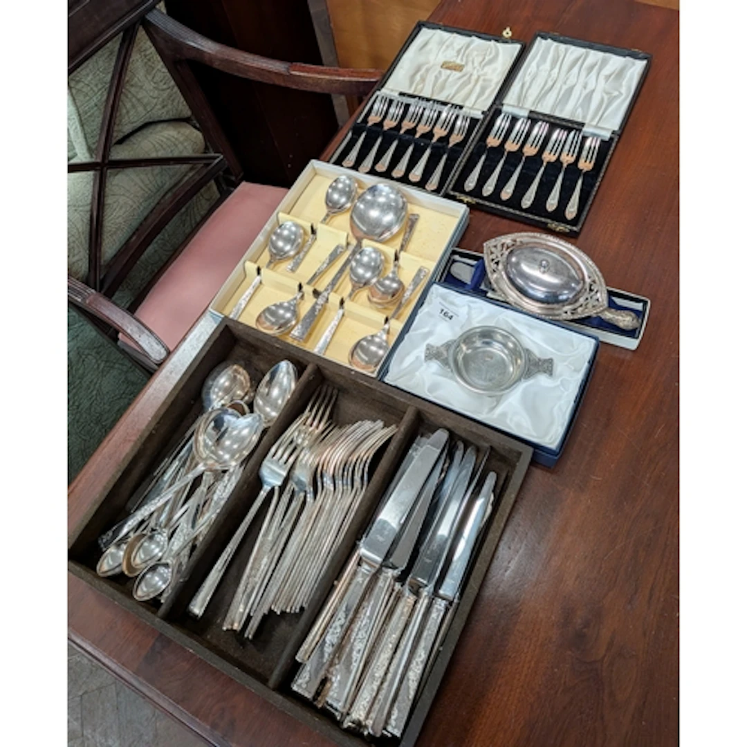 Quantity of silverplated and other cutlery, cake forks etc