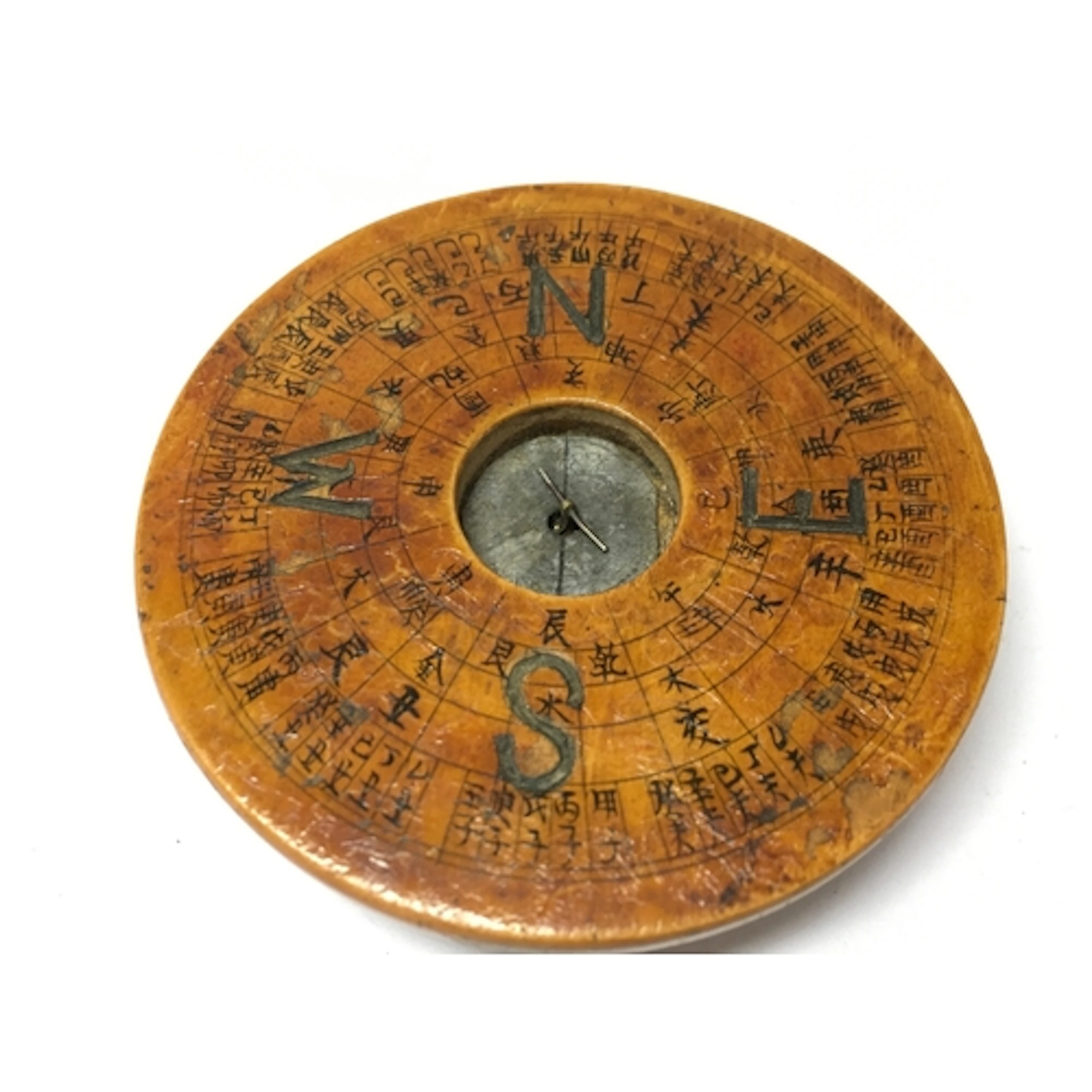 An antique Chinese Feng Shui geomantic South Pointer compass...