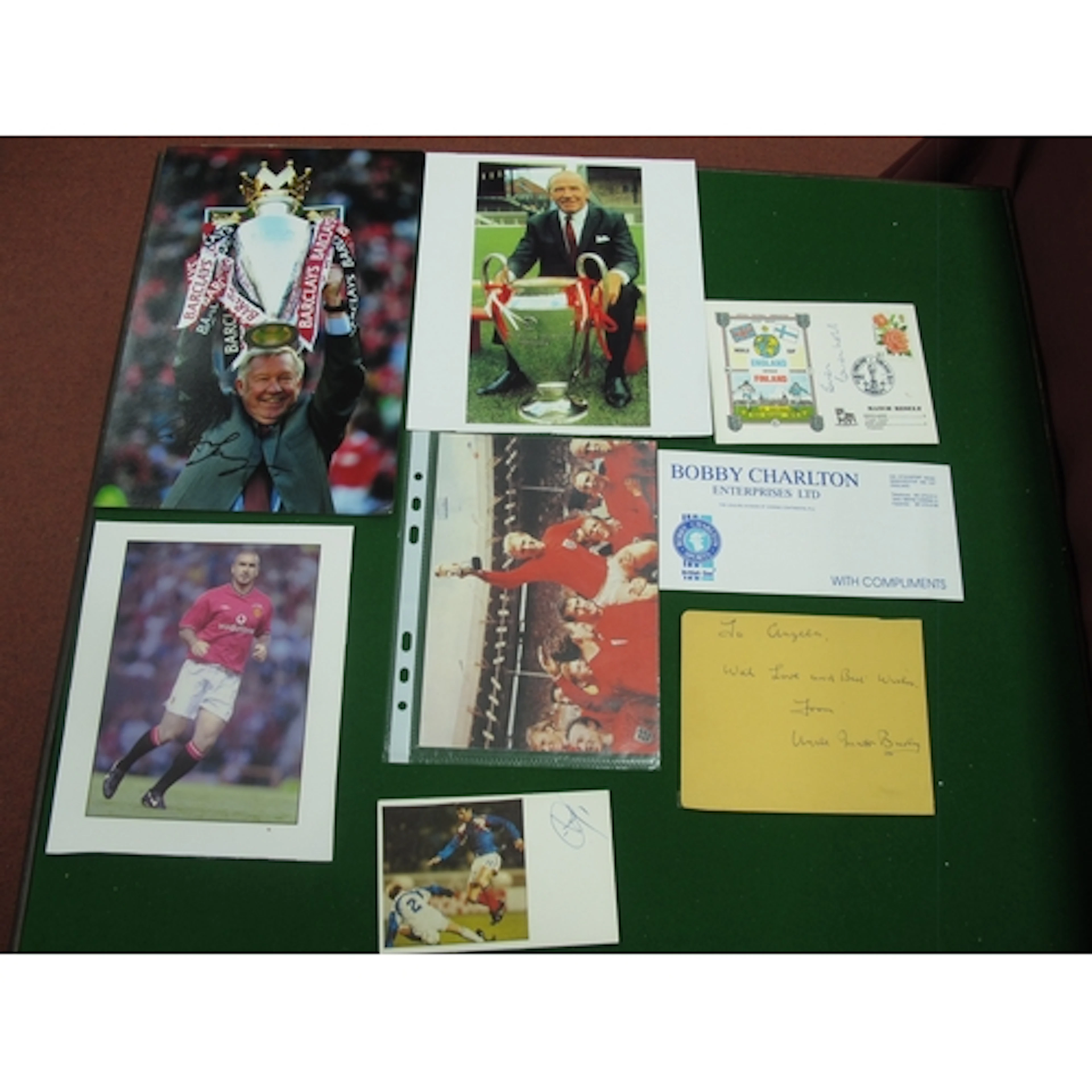 Manchester United Autographs - Matt Busby, Alex Ferguson, Ca...