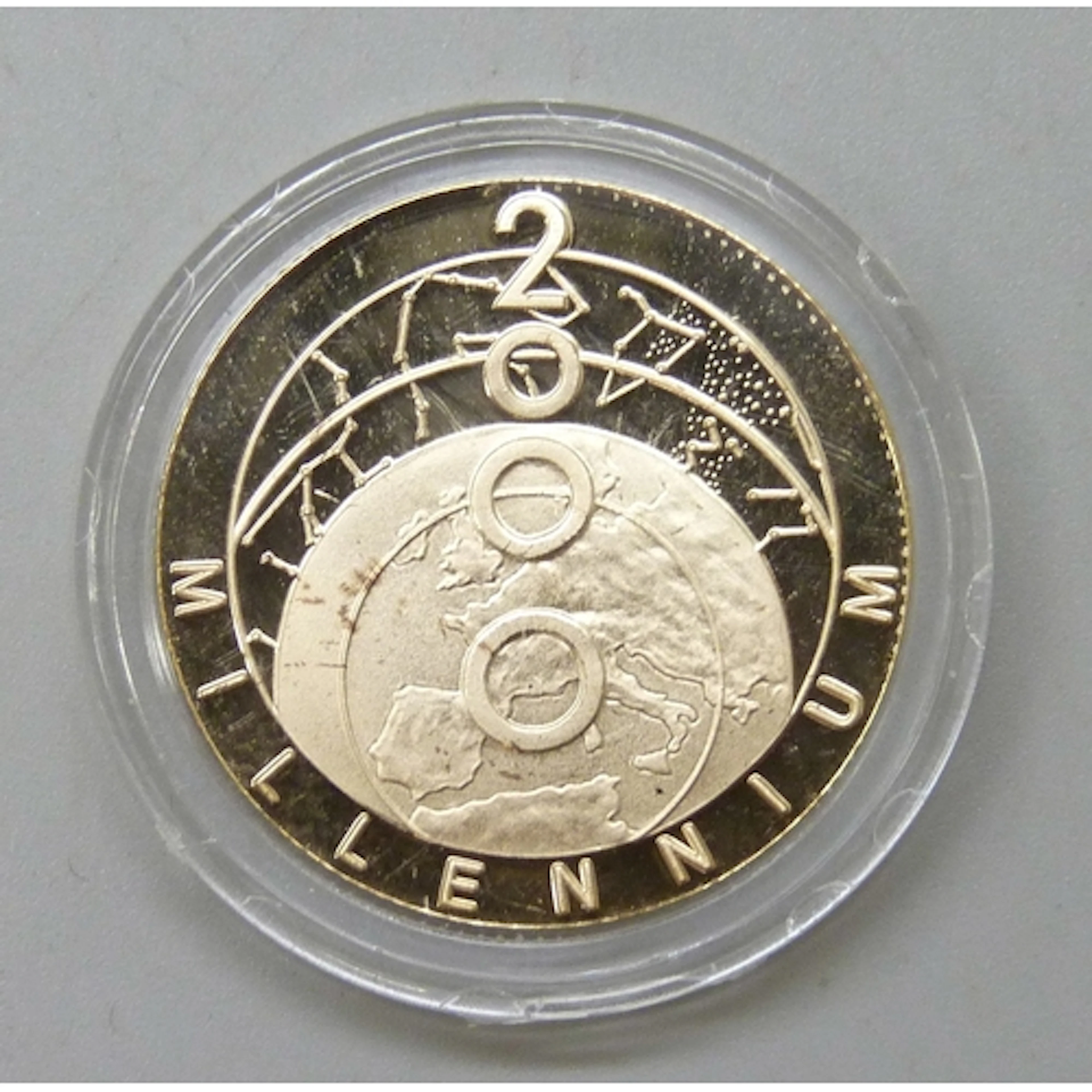 Coins - a Turks and Caicos 2000 Millennium proof 25 crowns (...