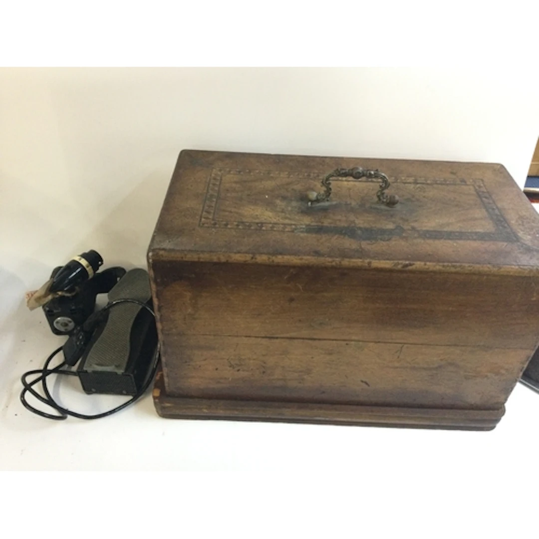 Locked sewing machine and pedal