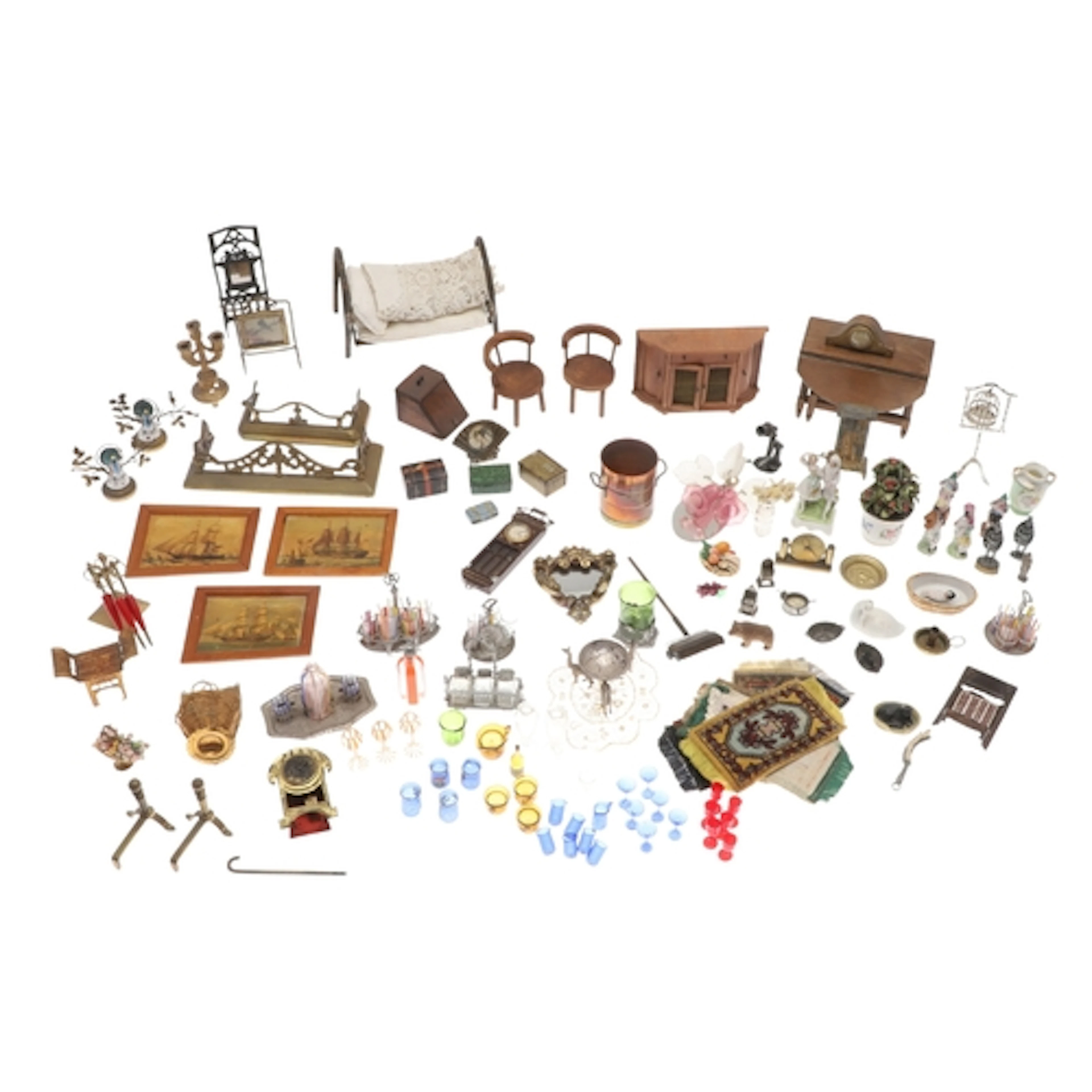 DOLLS HOUSE FURNITURE & ACCESSORIES. A variety of accessorie...