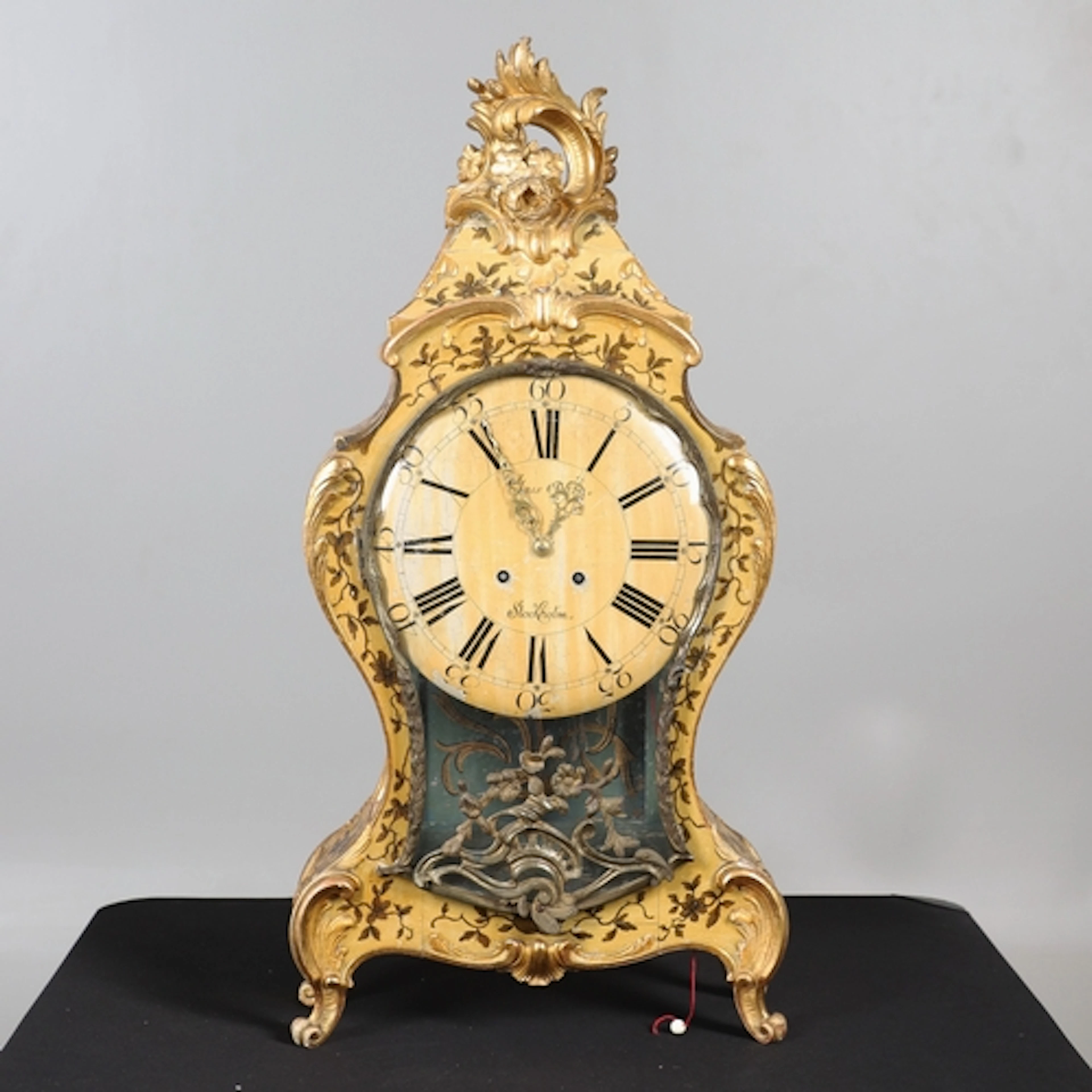 AN 18TH CENTURY SWEDISH GILT & PAINTED BRACKET CLOCK. the 10...