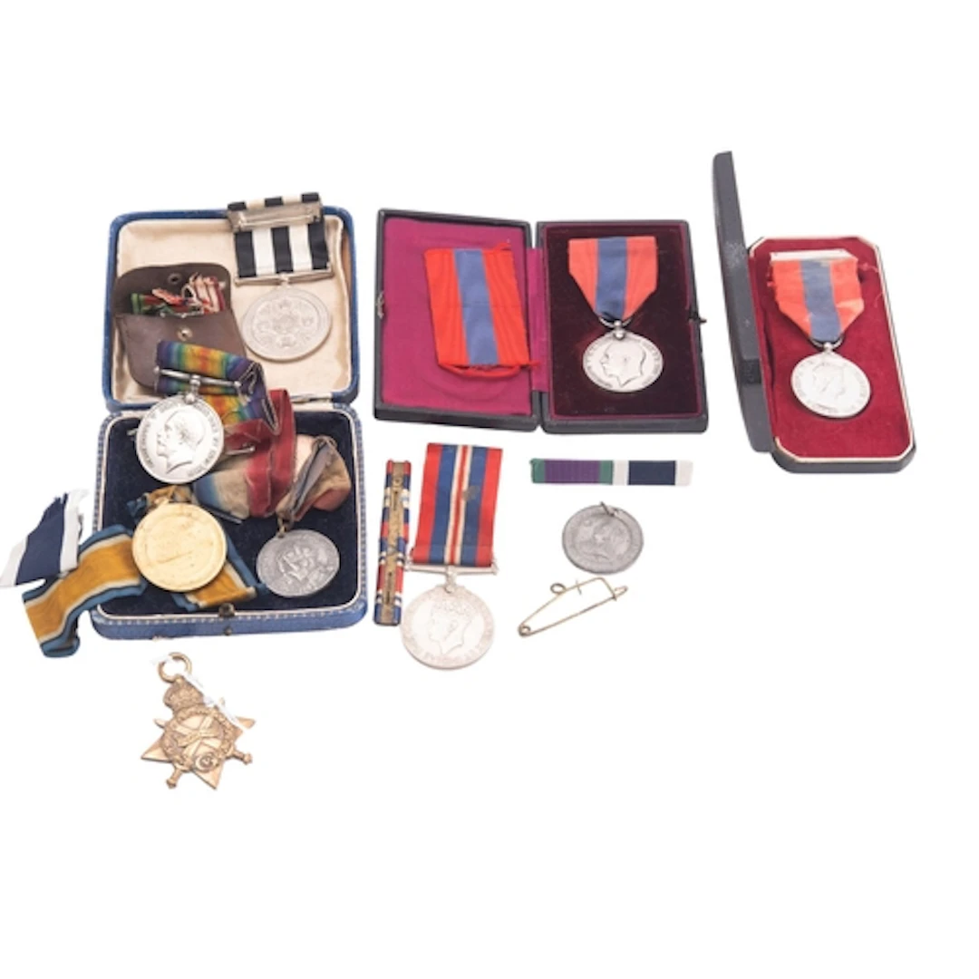 A WWI trio awarded to 18-1013 Pte EJ Binning DurhLI. Compris...