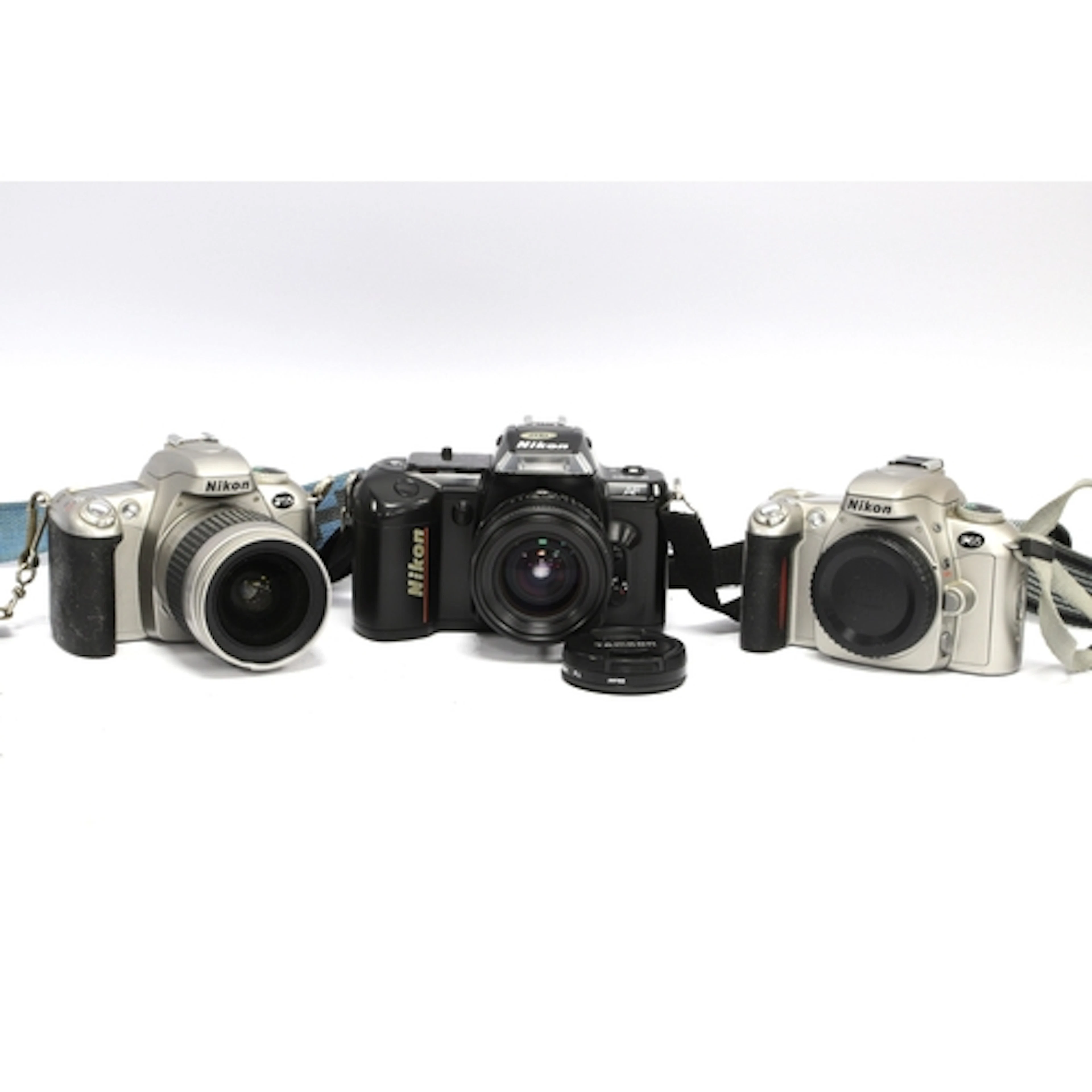 Nikon AF F-401 35mm ALR Film Camera with attached Tamron 24m...