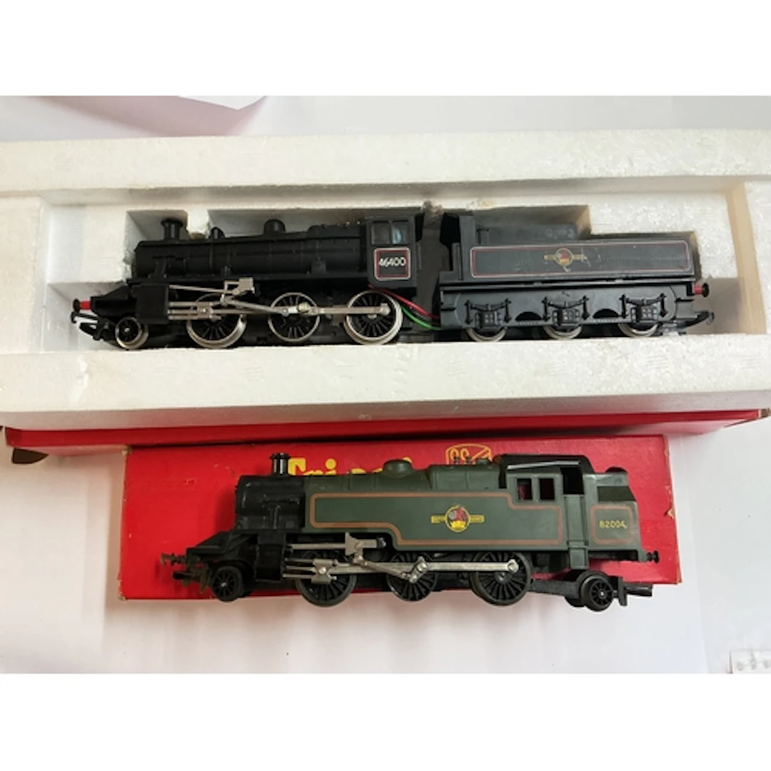 A Boxed Hornby 00 Gauge 2-6-0 Ivatt Class Locomotive And Ten...