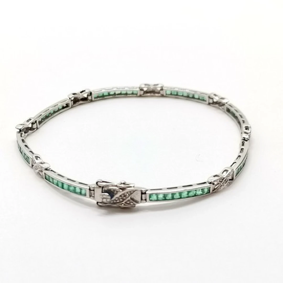9ct hallmarked white gold emerald & diamond set bracelet - 1...