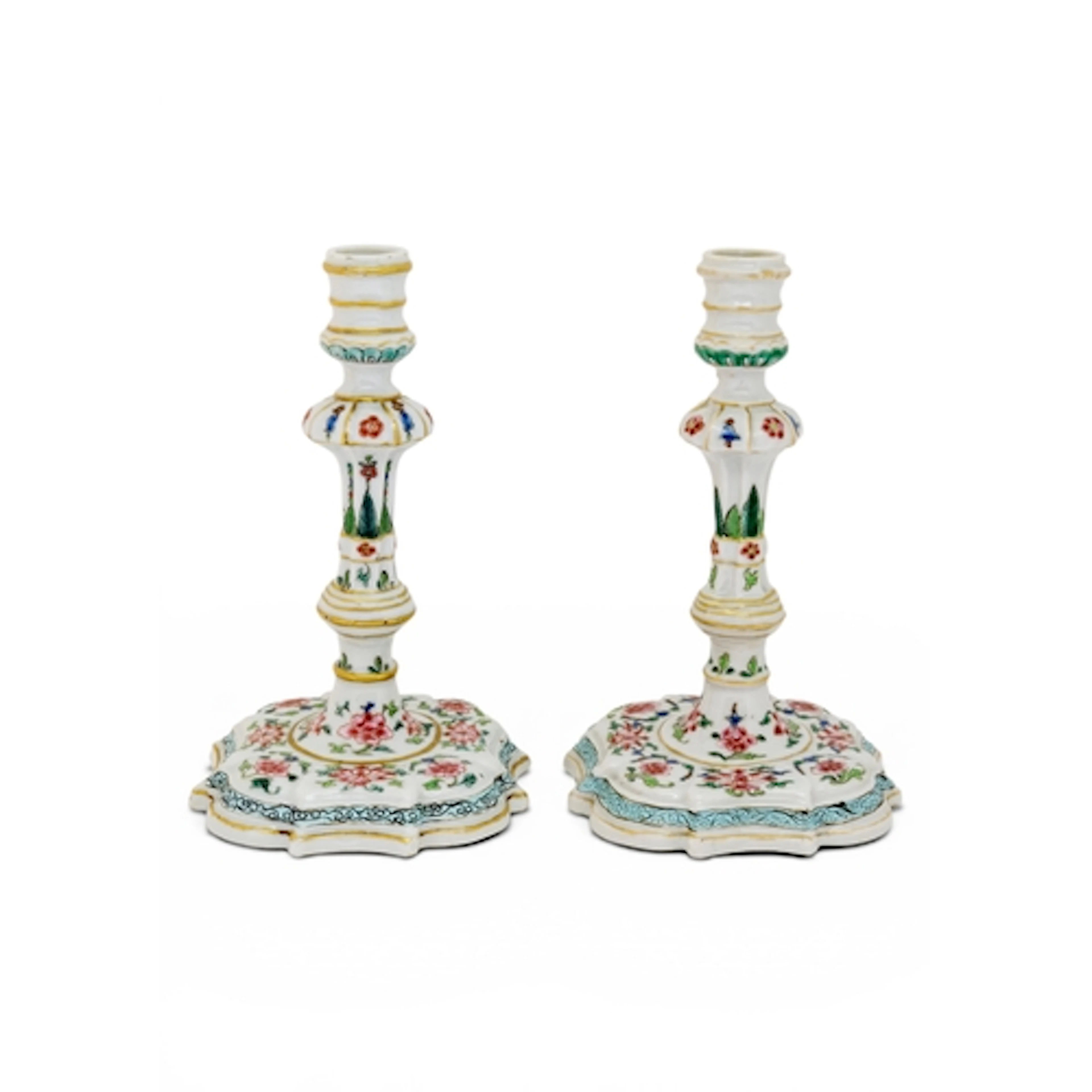 A VERY RARE PAIR OF FAMILLE ROSE CANDLESTICKS, QIANLONG, CIR...