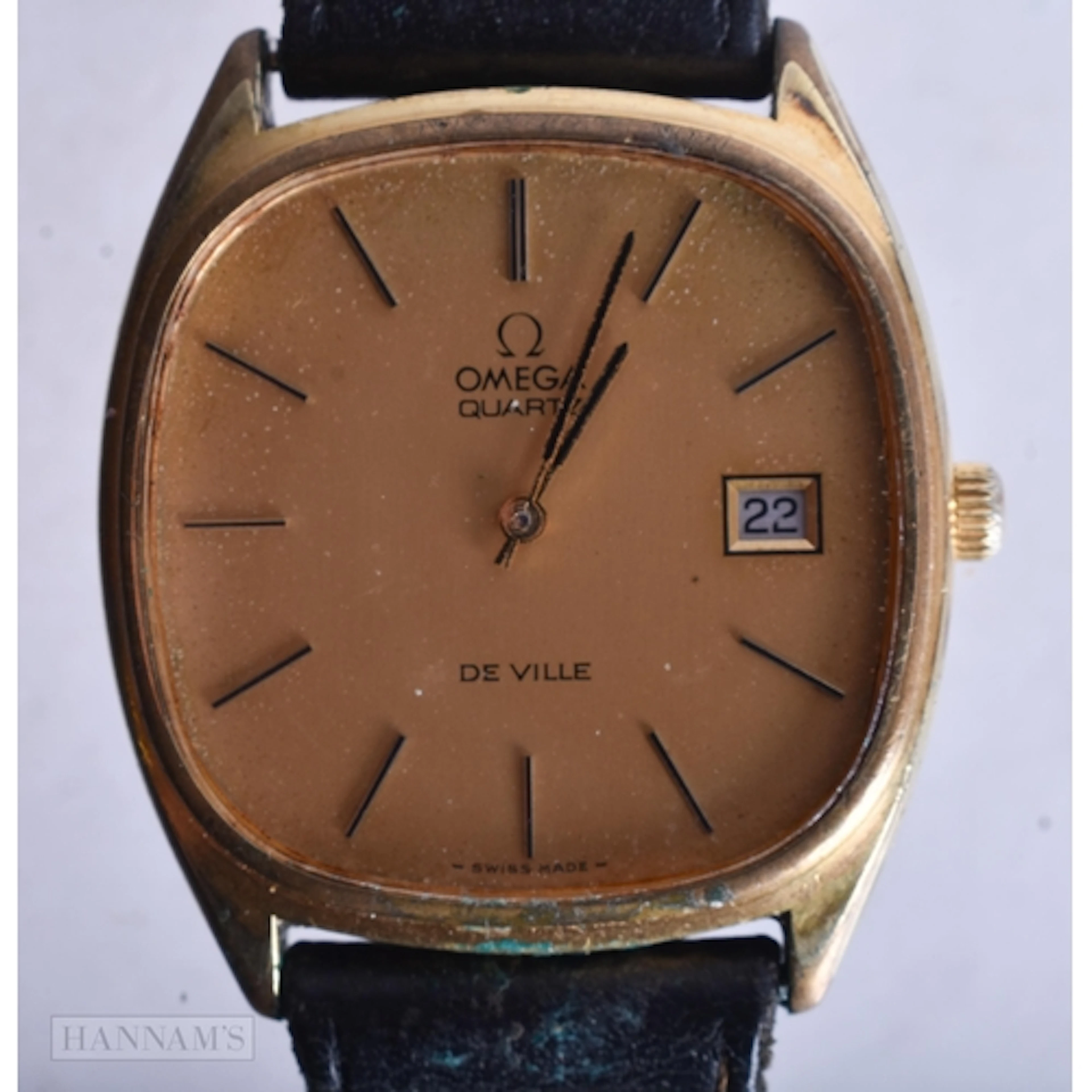 AN OMEGA DE VILLE WATCH. Not running. 3 cm wide.