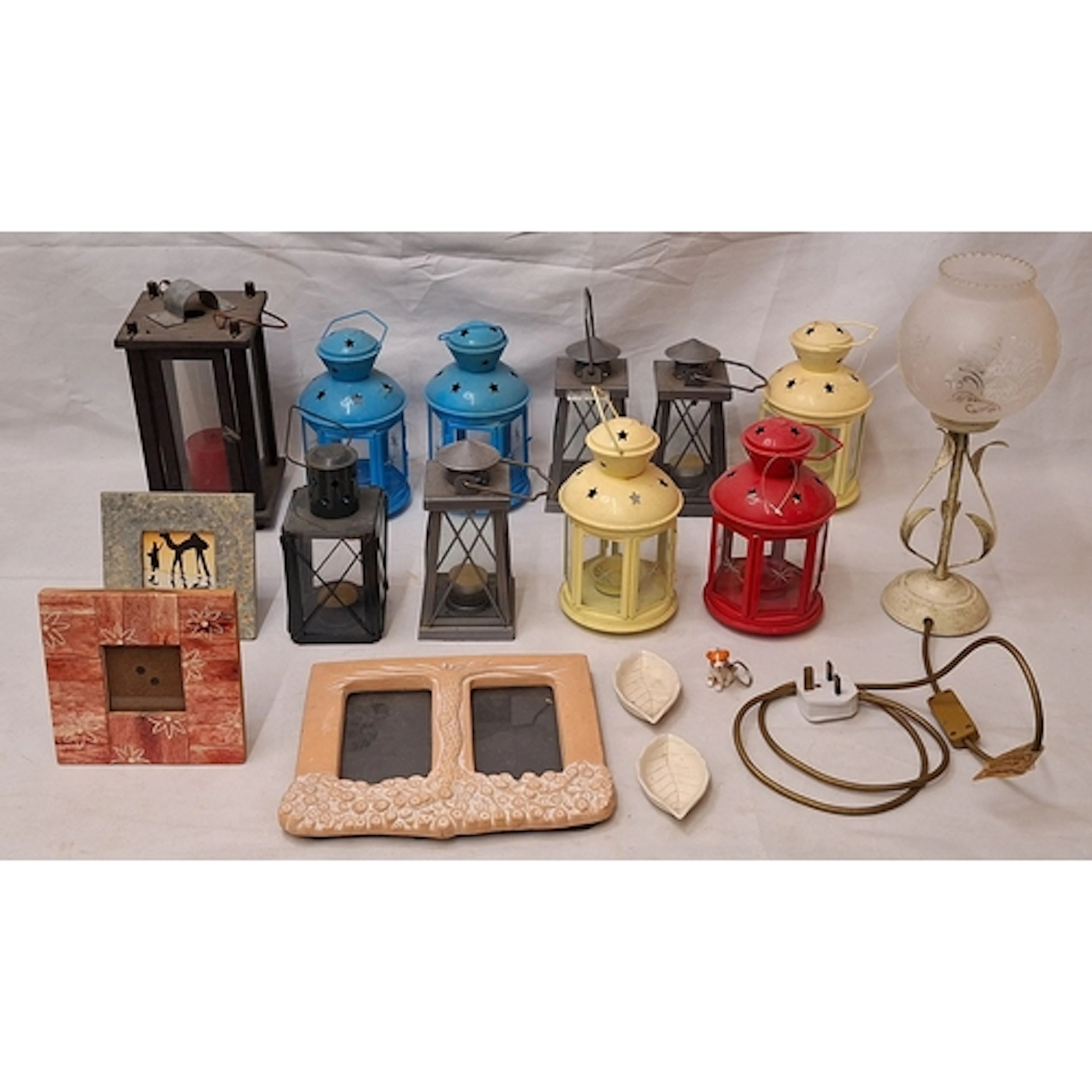 Outdoor/Indoor Tea Light Lanterns, 2 blue, 2 cream, 4 square...
