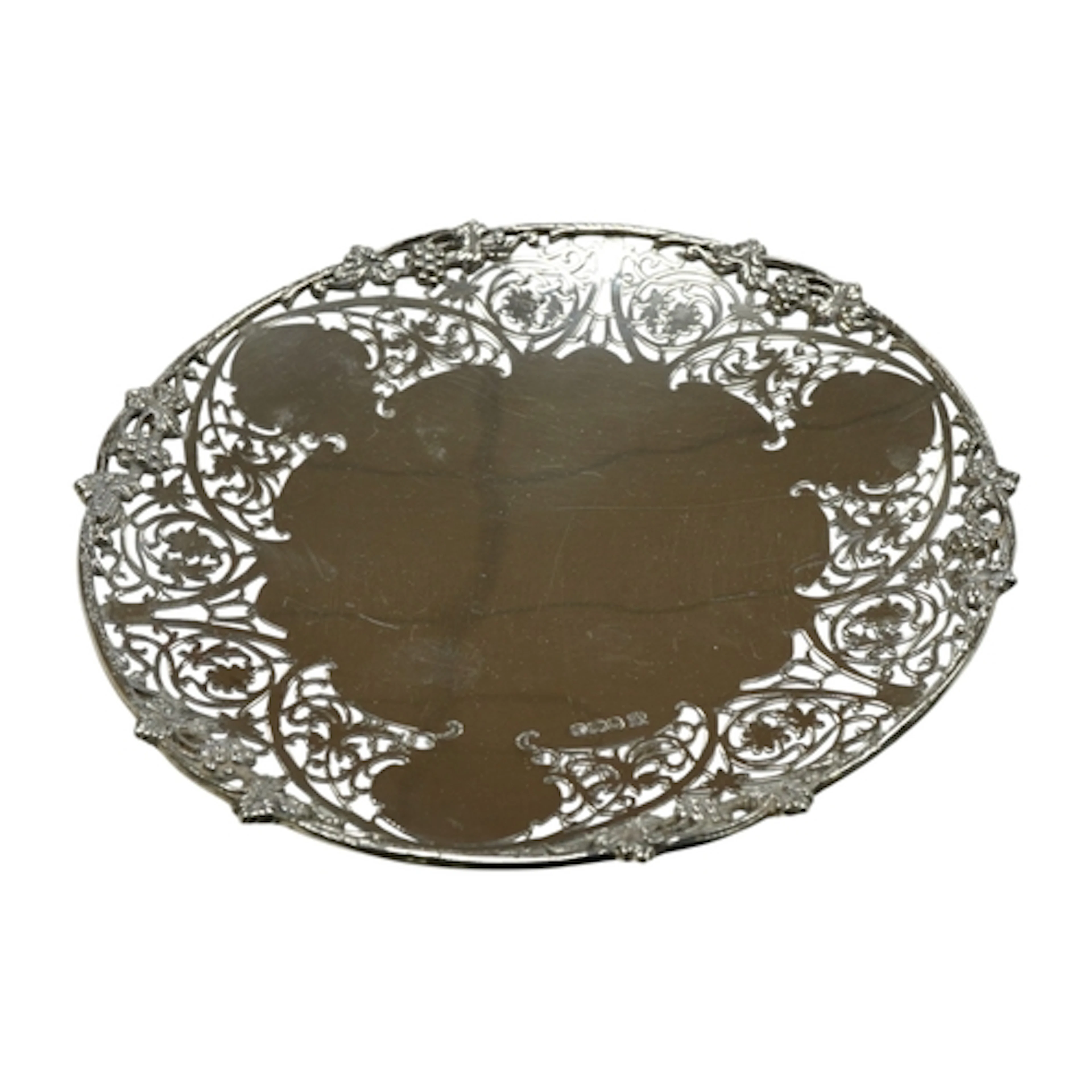 An Elizabeth II pierced silver fruit stand Sheffield, 1969, ...