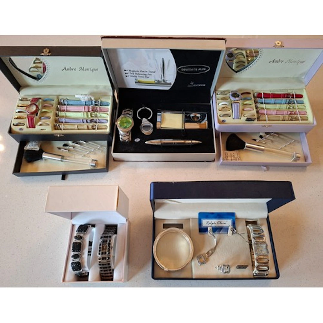 A late 20th Century Ralph Klein boxed jewellery suite, 2 And...