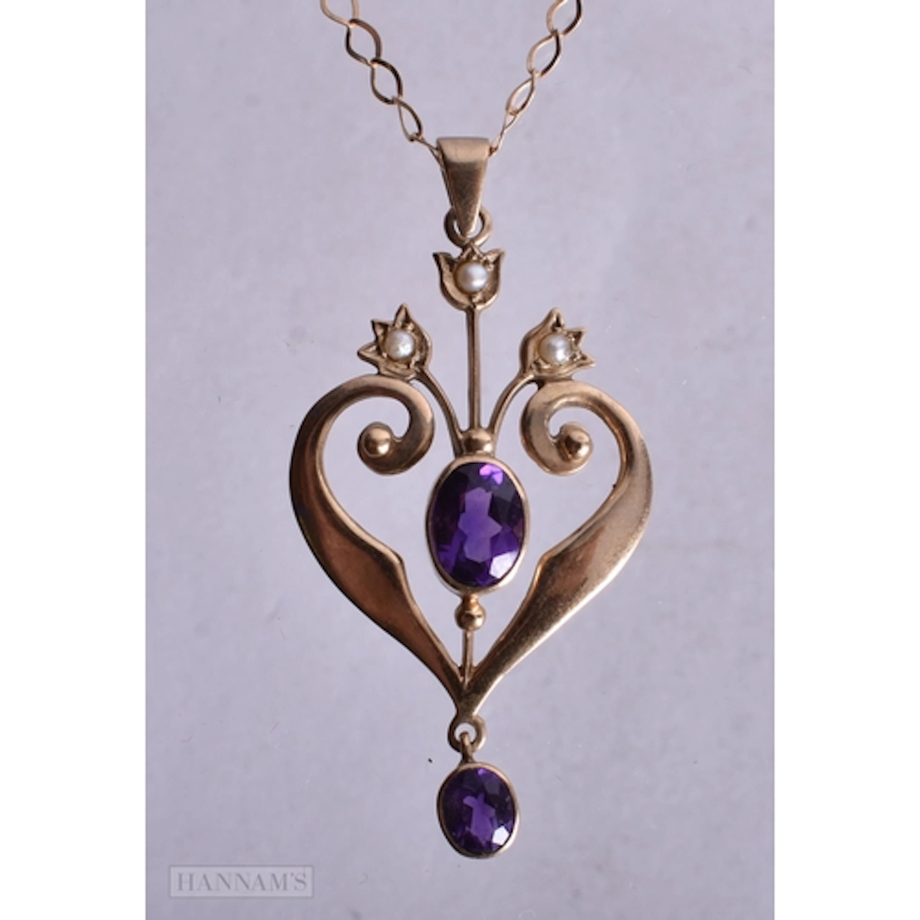 9ct gold amethyst and pearl Lavalier pendant necklace (3.8g)...
