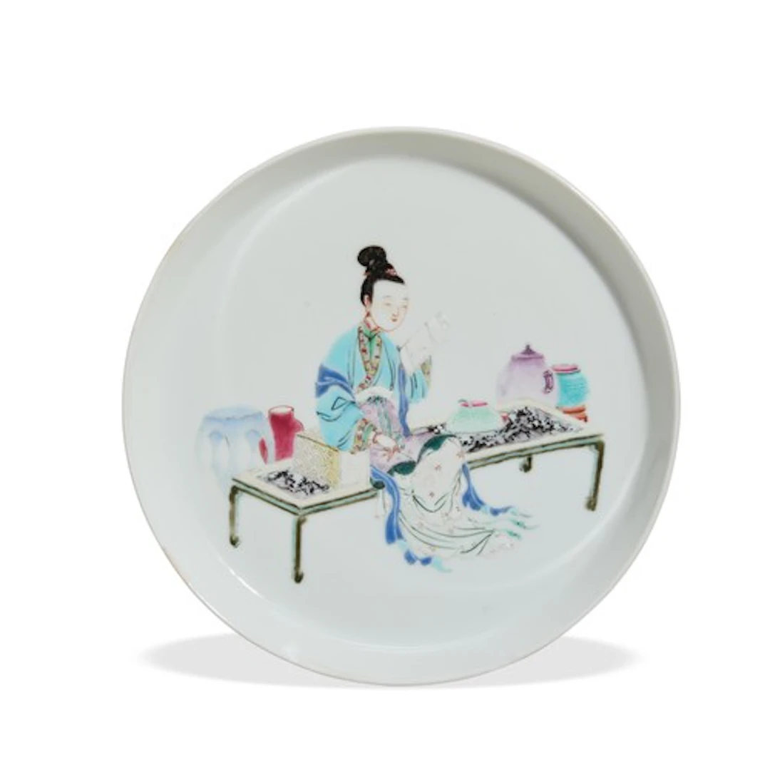A FINE AND RARE 'LADY' FAMILLE ROSE DISH YONGZHENG SIX-CHARA...