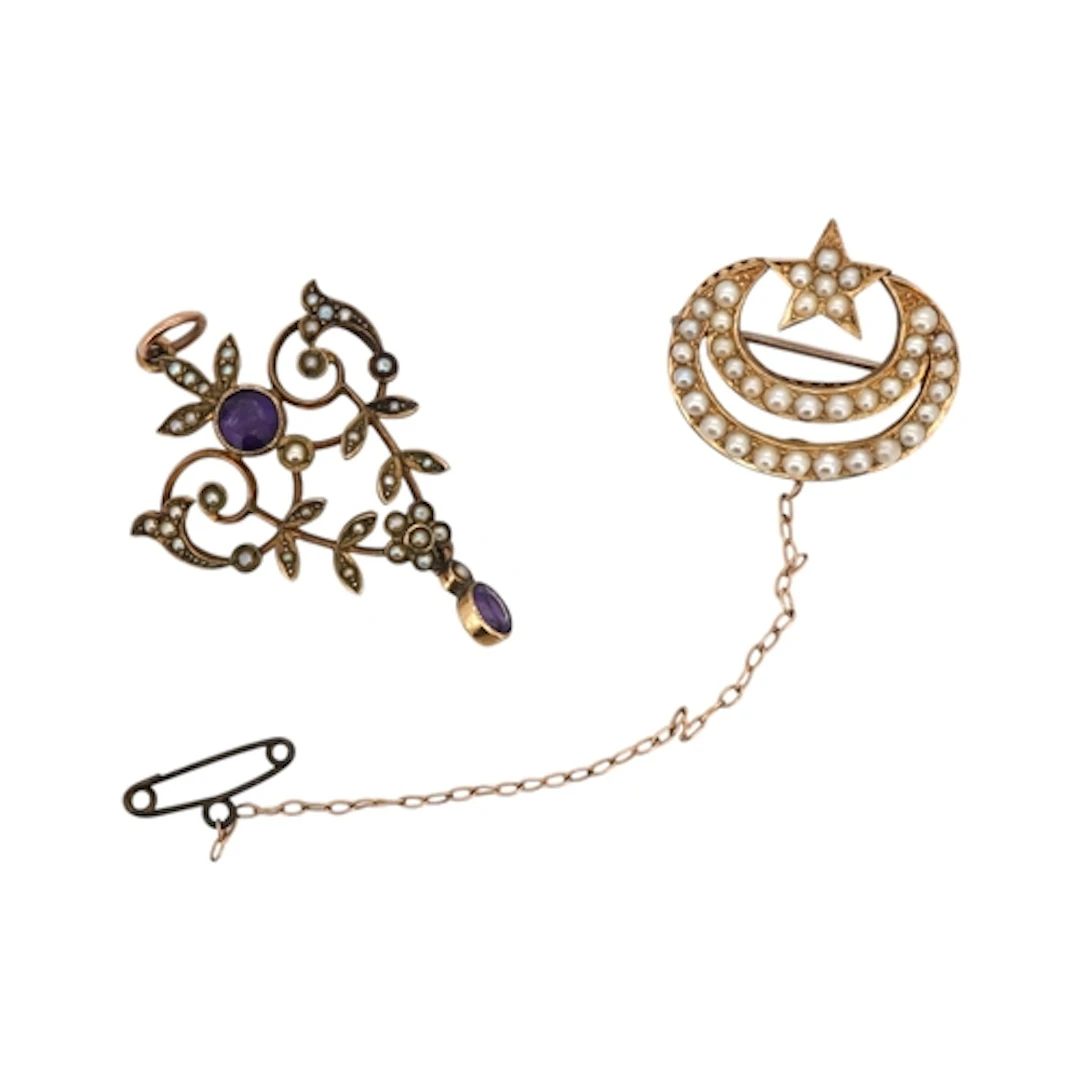Two Edwardian jewels, early 20th century, comprising: a foli...