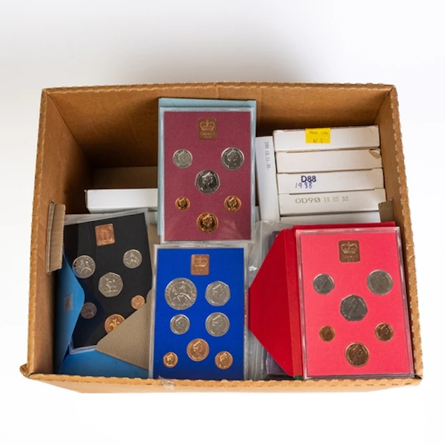 Coins GB Modern Misc. Proof cased sets FDC with 1971-2004. Q...