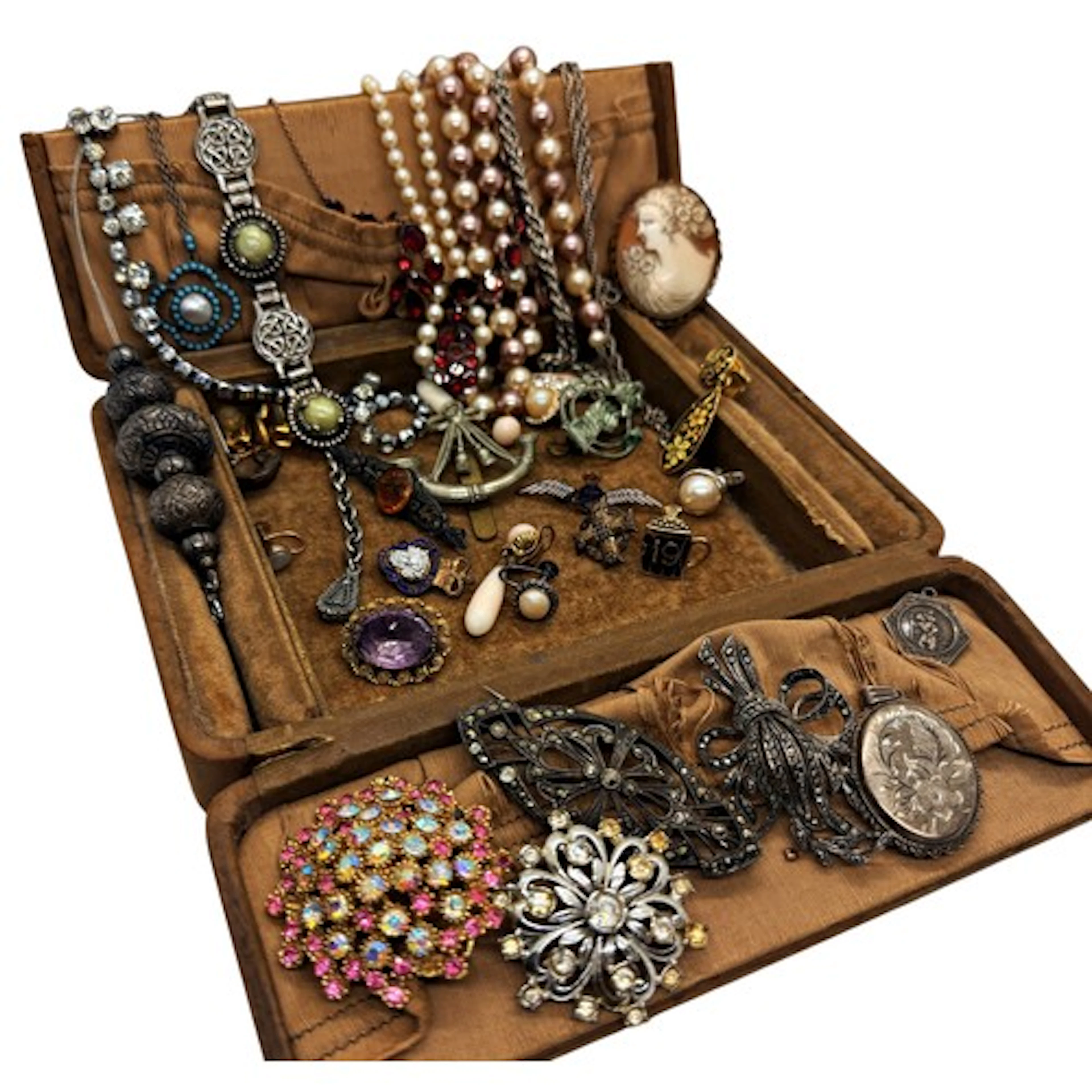 A mixed quantity of jewellery, to include a 9ct gold cameo b...