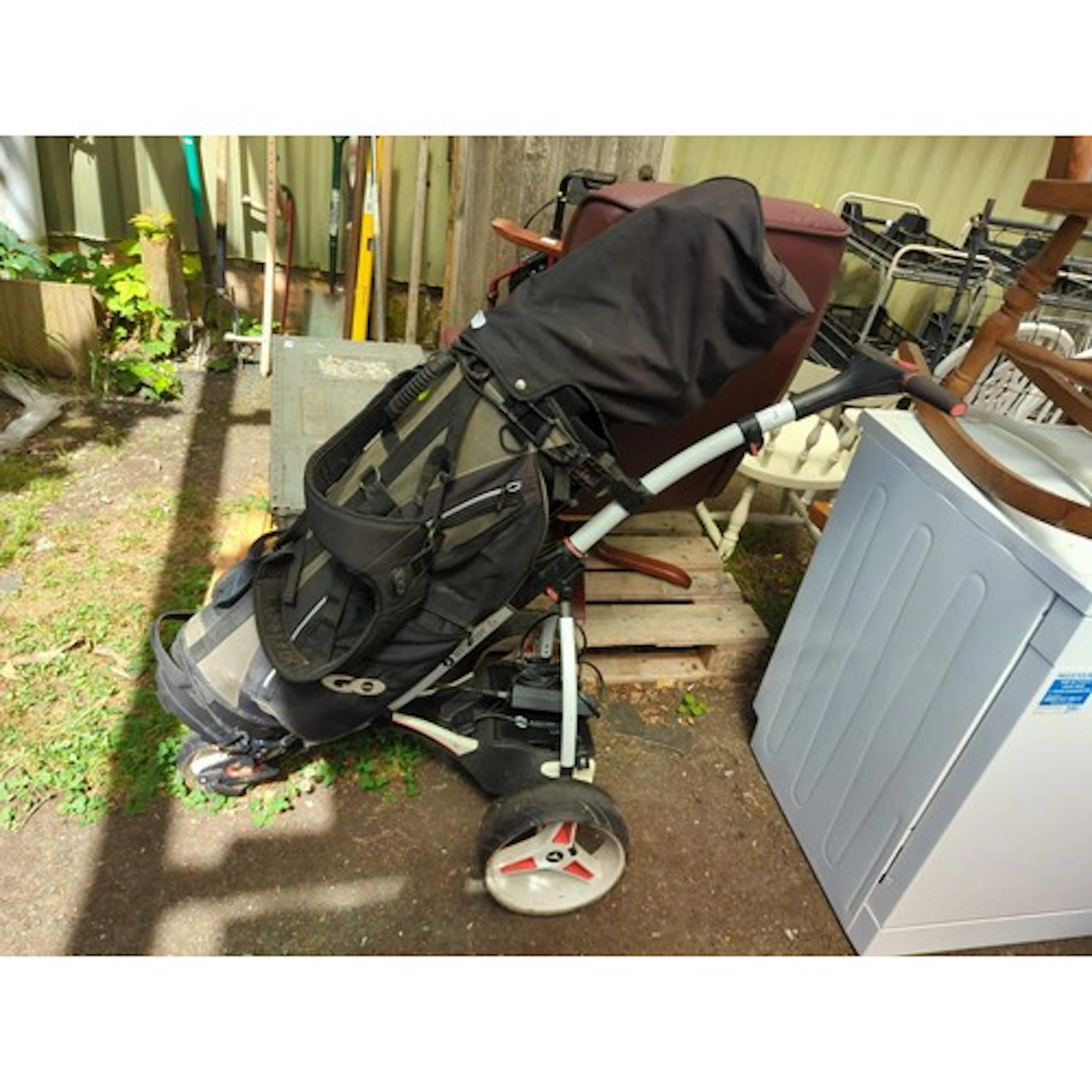 Set of Ripper golf clubs in bag + extras on Motocaddy electr...