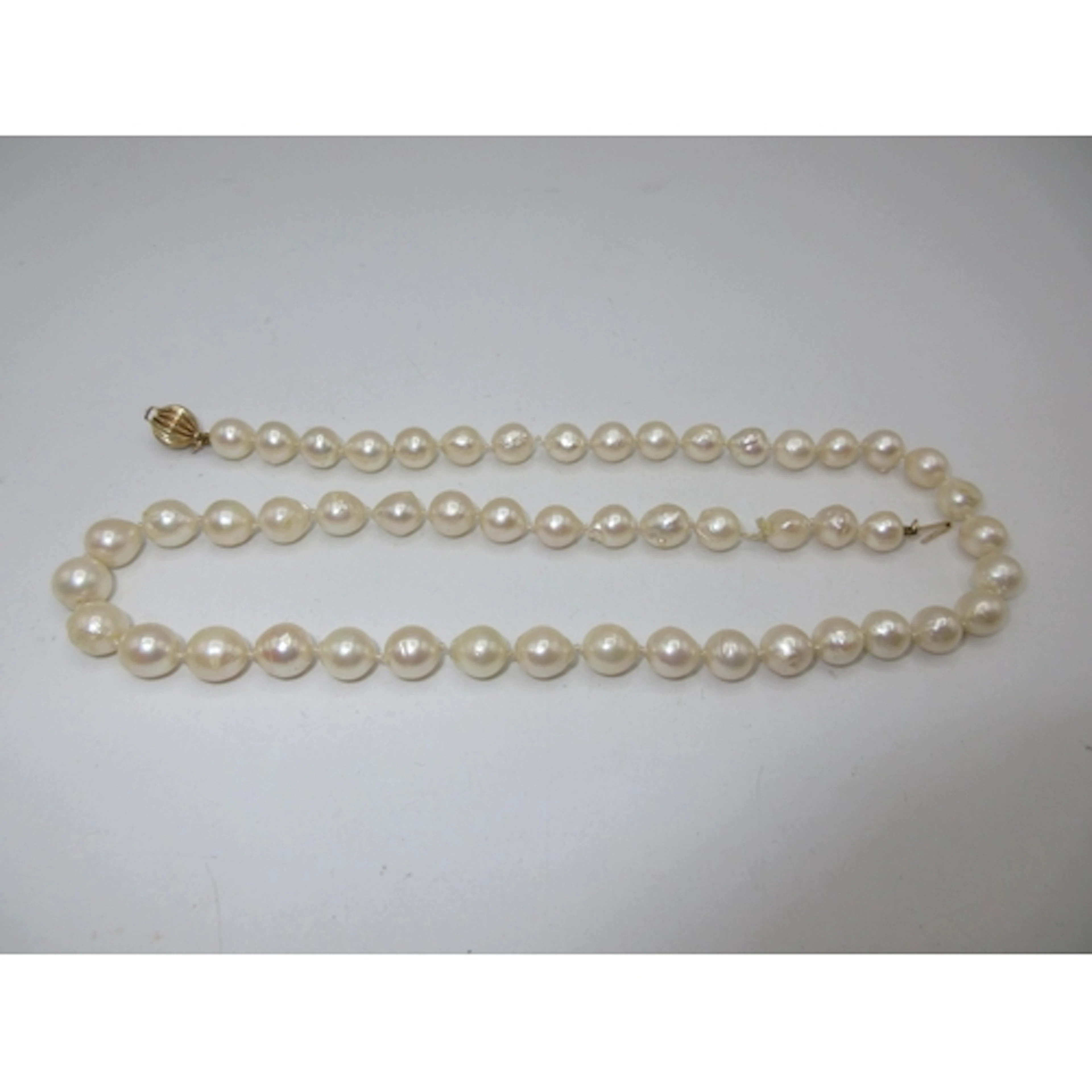 Pearl Necklace with 14ct Gold Clasp
