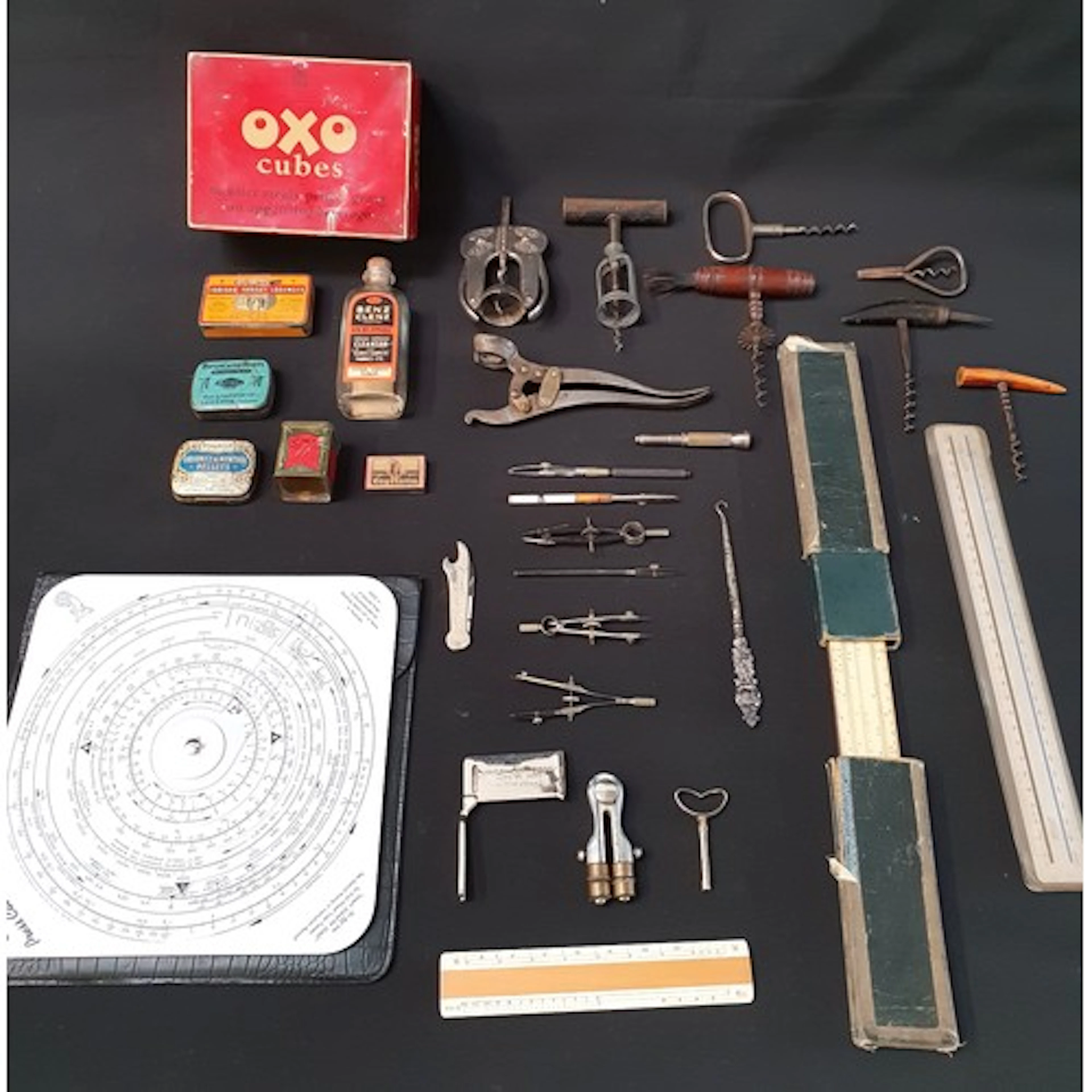 SELECTION OF GENERAL COLLECTABLES comprising a collection o...