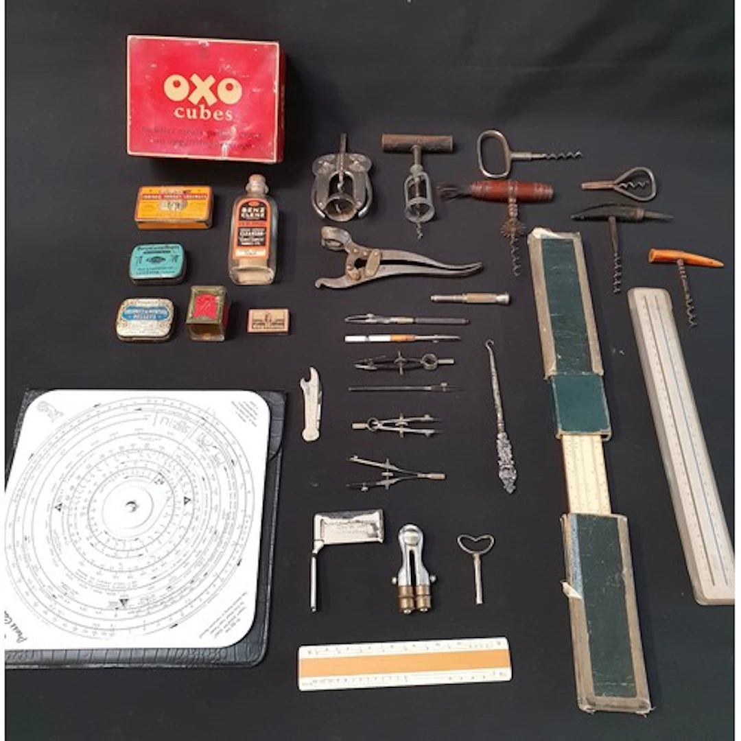 SELECTION OF GENERAL COLLECTABLES comprising a collection o...