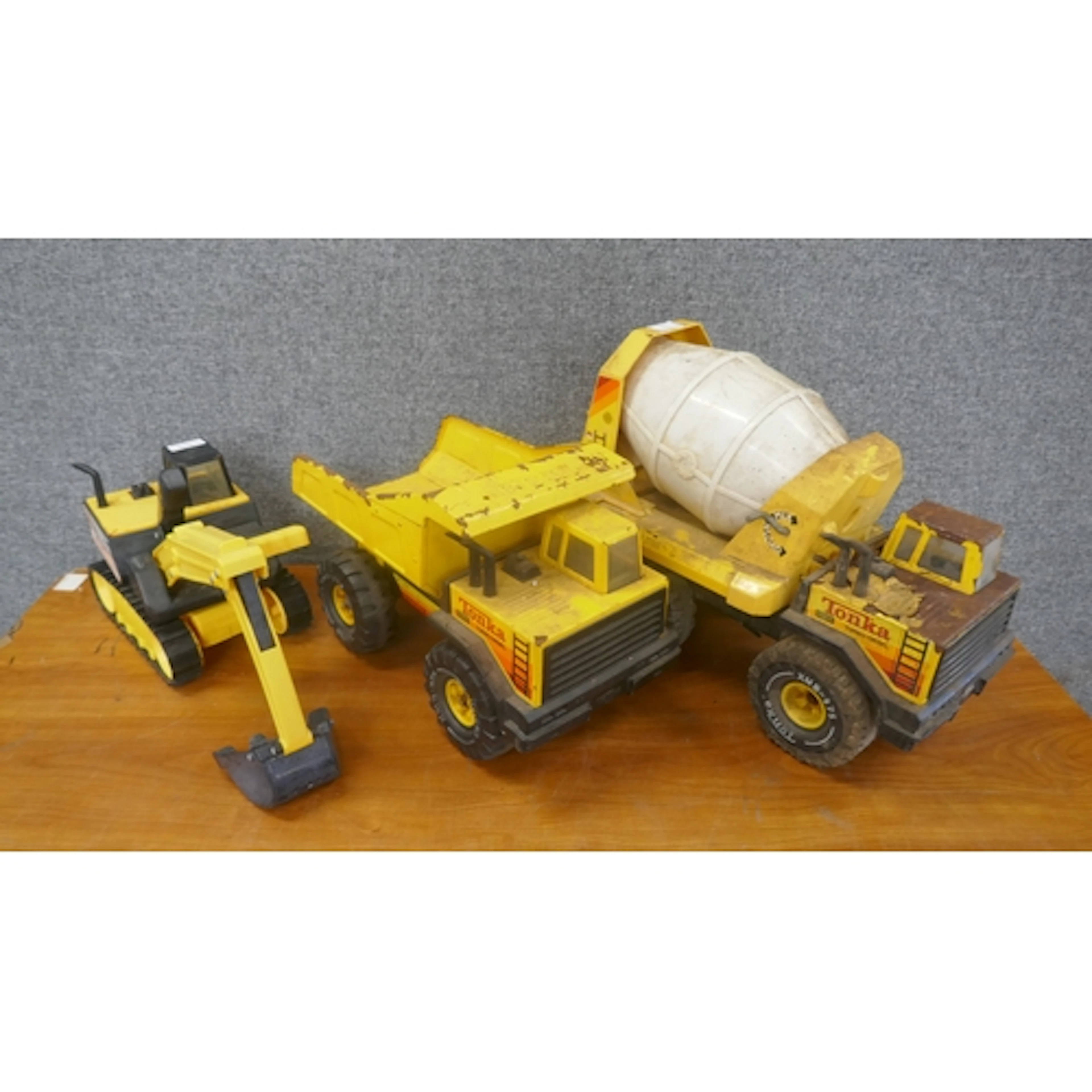3 Tonka Toy construction vehicles