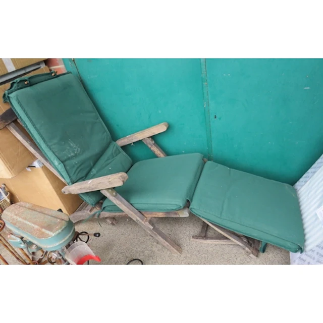 Wooden Steamer Chair with green matching cushion