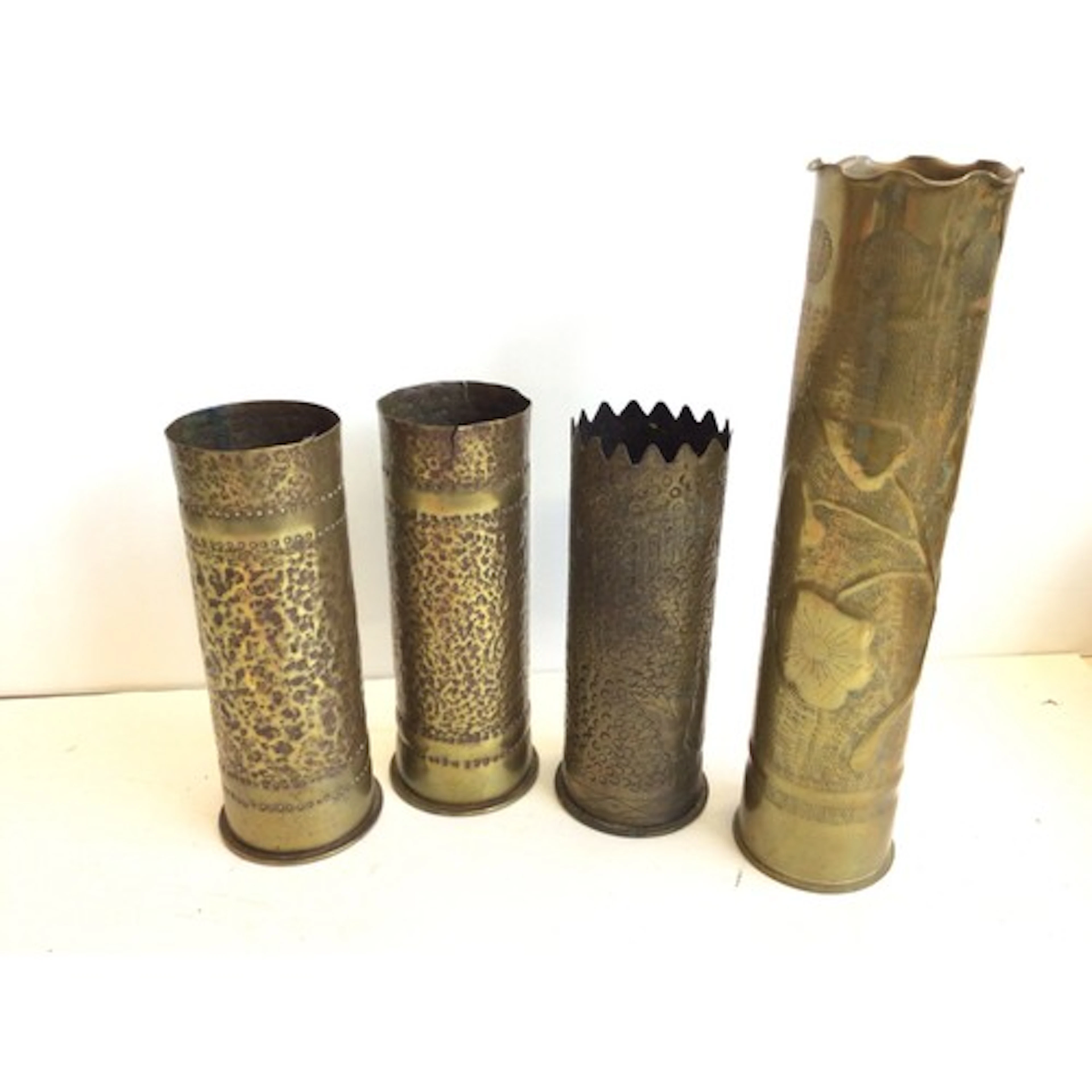 Four I world war Trench Art shell cases Hight 35cm (4)