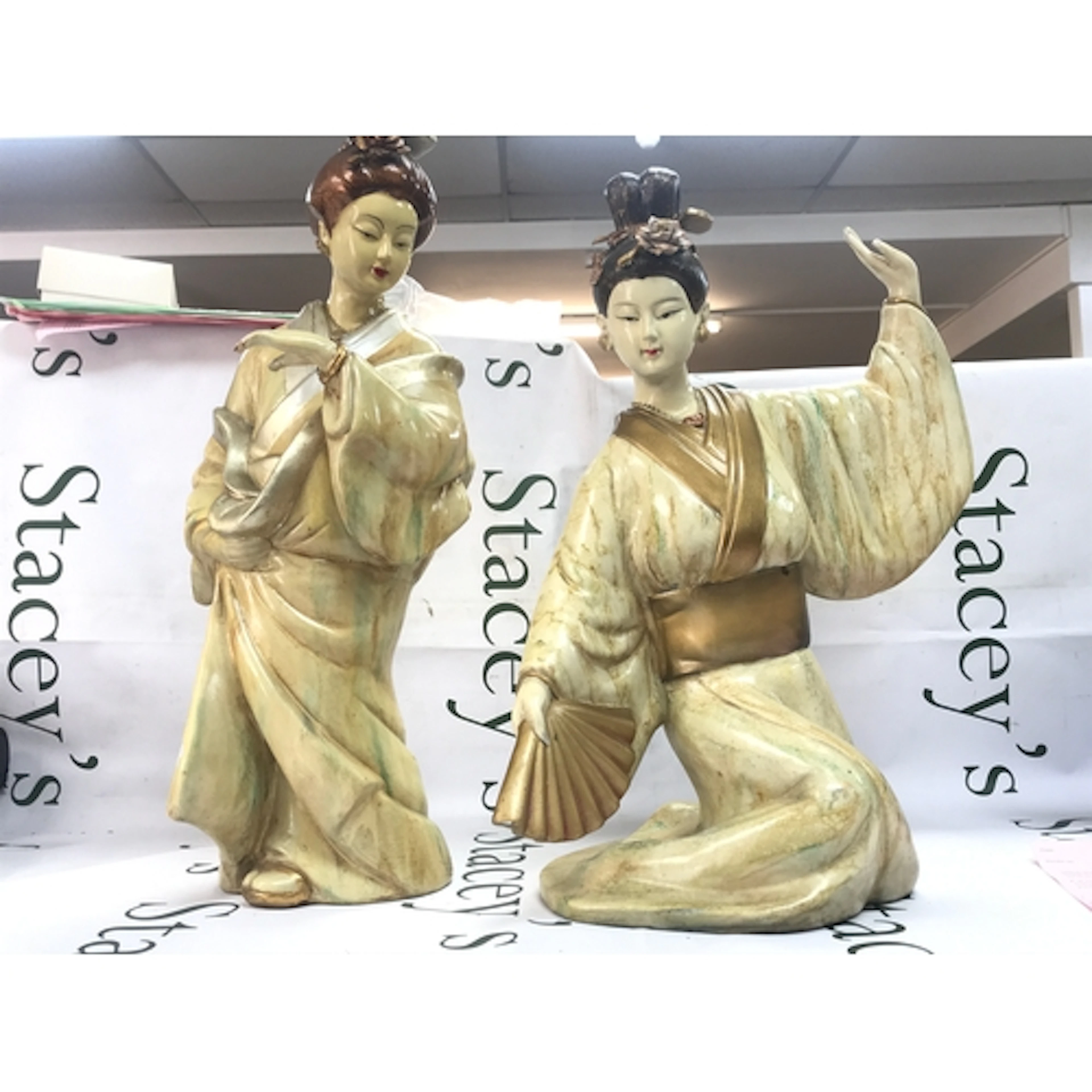 A pair of Japanese Geisha lady figures 45 and 50cm tall NO R...